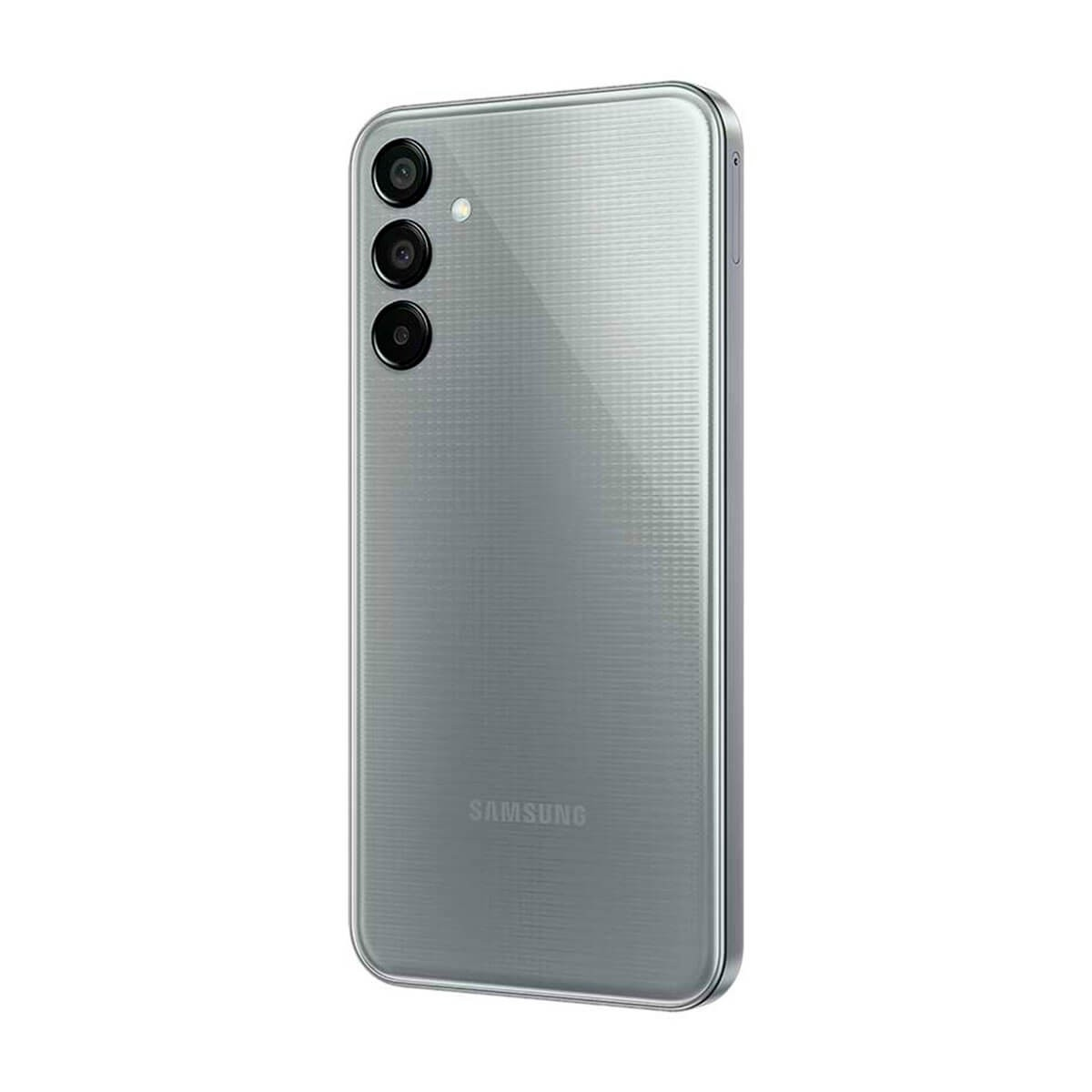 Retro di uno smartphone argento con tre fotocamere verticali e il logo Samsung.
