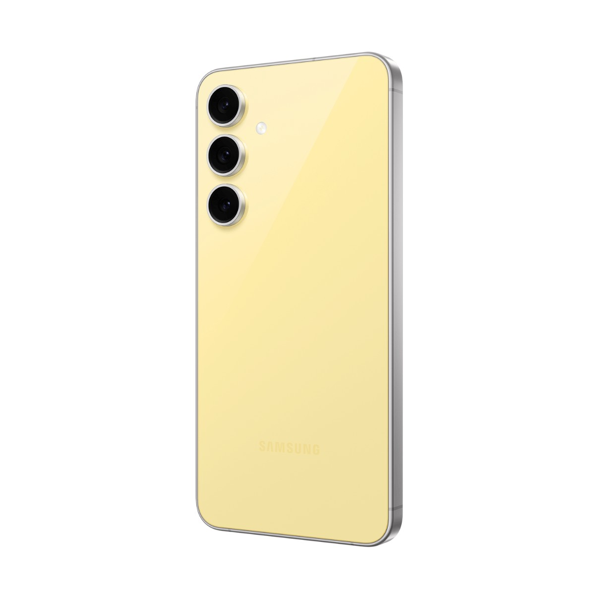 Parte trasera de un smartphone amarillo con tres cámaras dispuestas verticalmente sobre fondo claro.