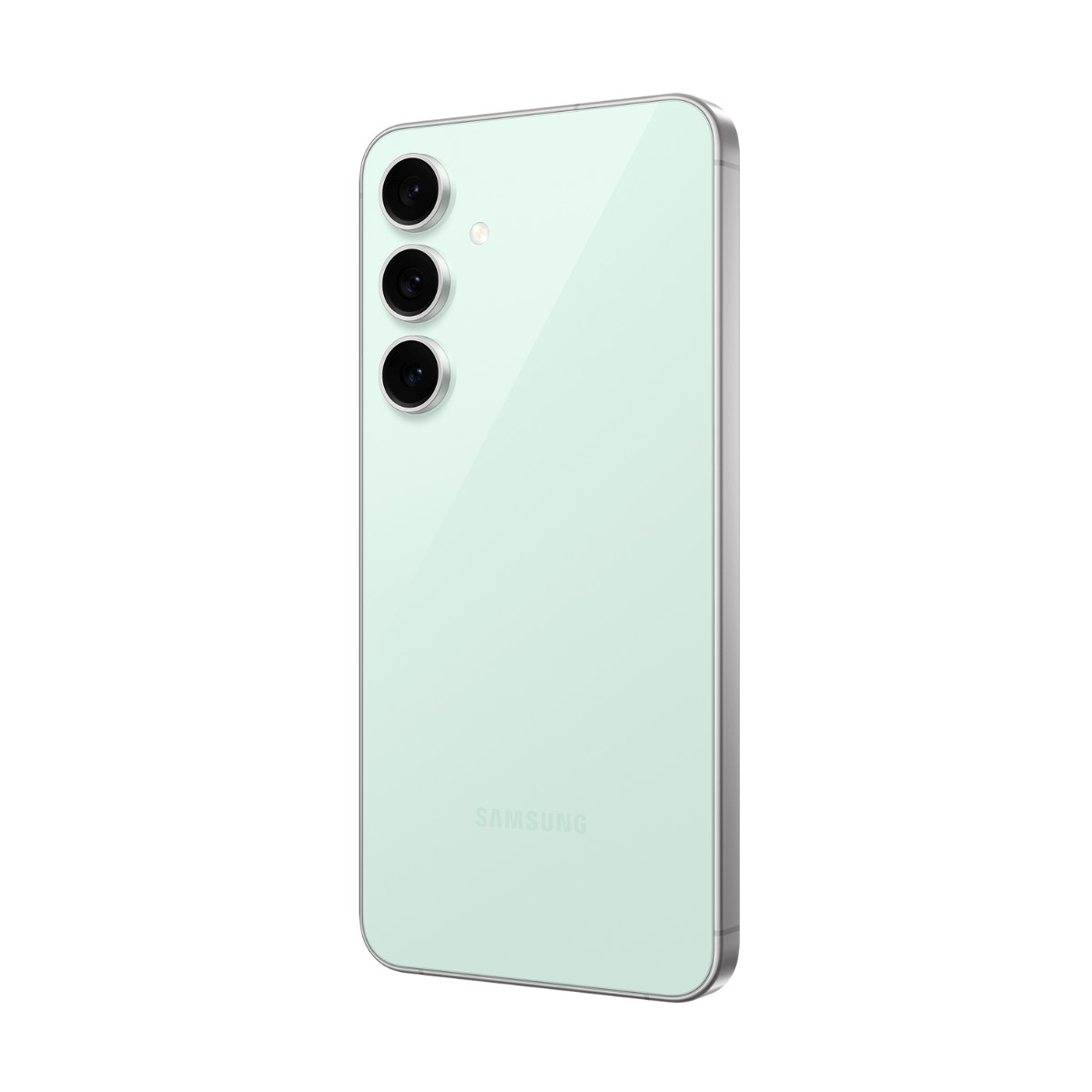 Dos d'un smartphone Samsung vert menthe avec un triple appareil photo vertical et un cadre argenté sur fond blanc.