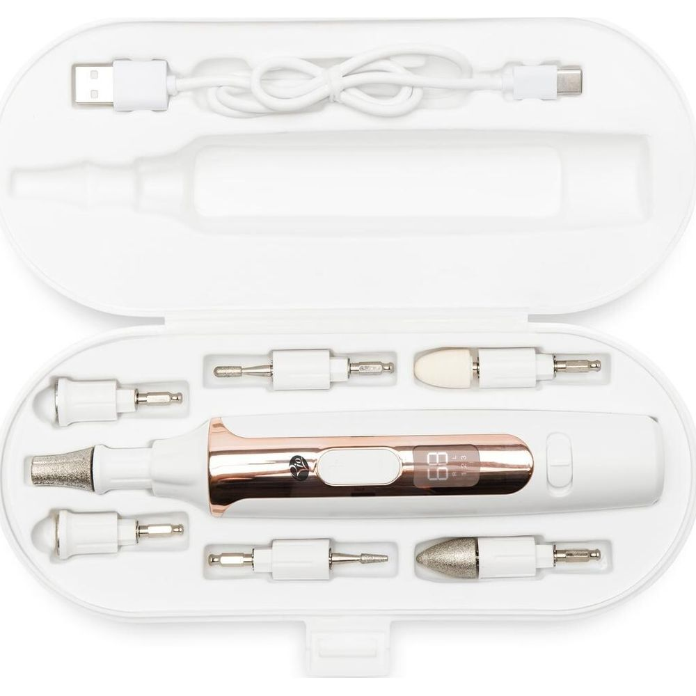 Un dispositivo portatile bianco per la cura delle unghie con dettagli in oro rosa, accessori e cavo in una custodia.