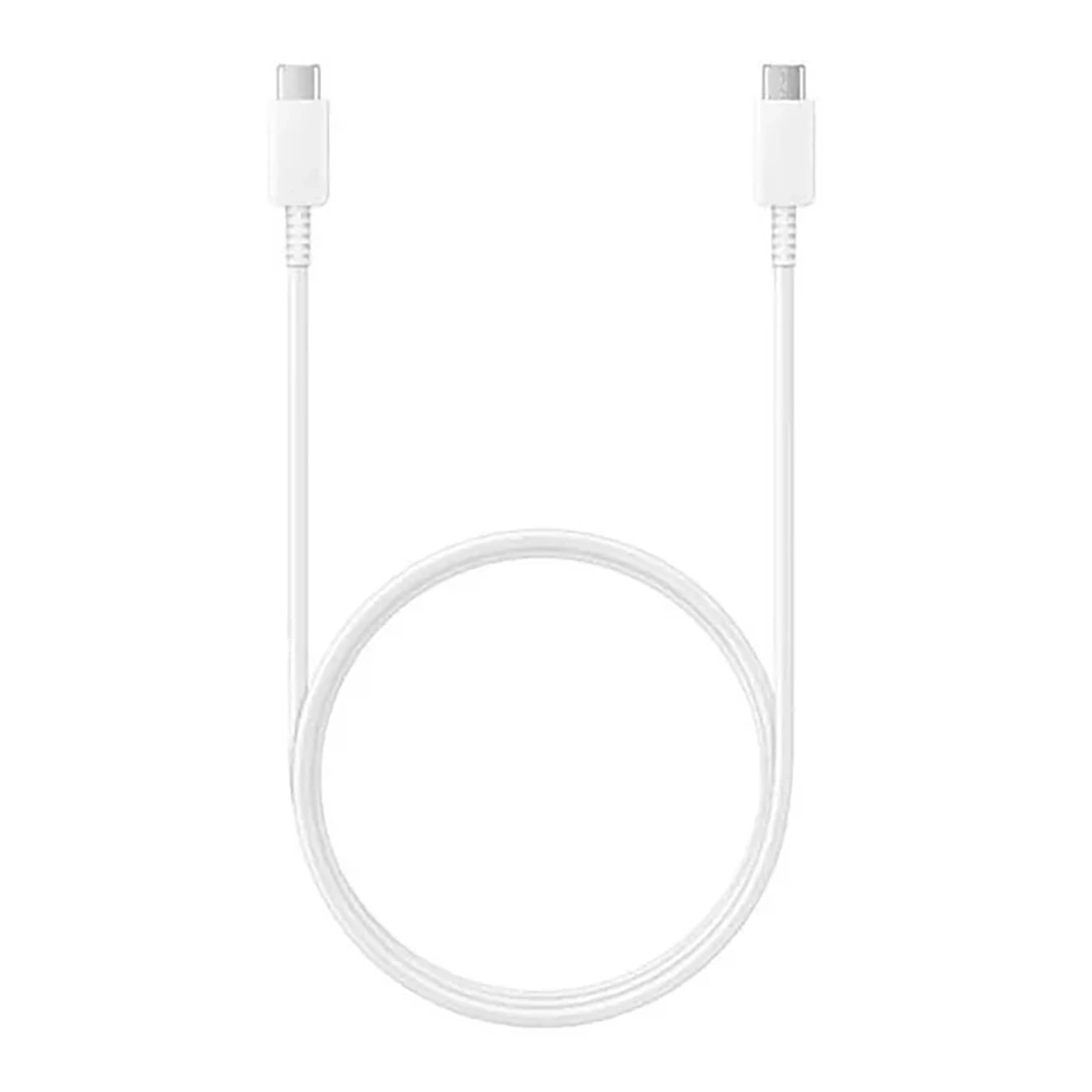 Un cavo di ricarica da USB-C a USB-C bianco arrotolato ordinatamente su sfondo bianco.