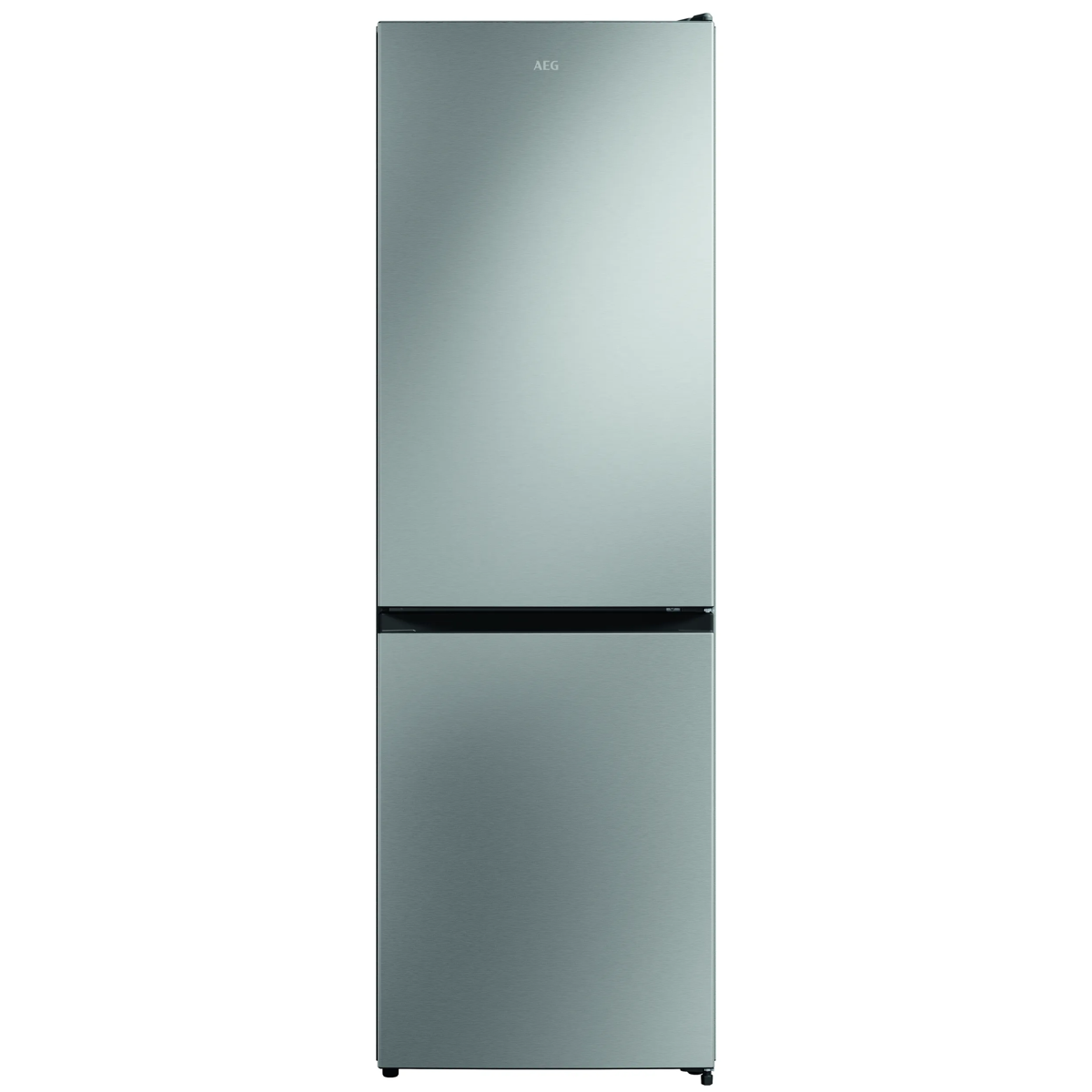 Un refrigerador AEG plateado con compartimento congelador se encuentra sobre fondo negro.