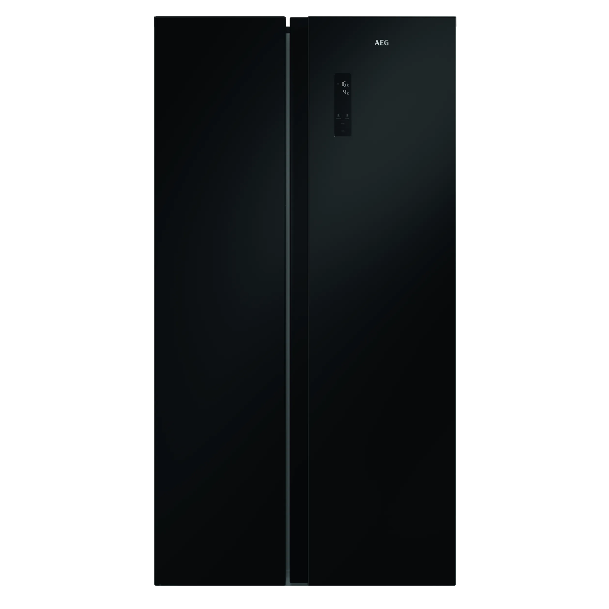 Un elegante refrigerador AEG negro con panel digital en la puerta derecha, sobre fondo negro.