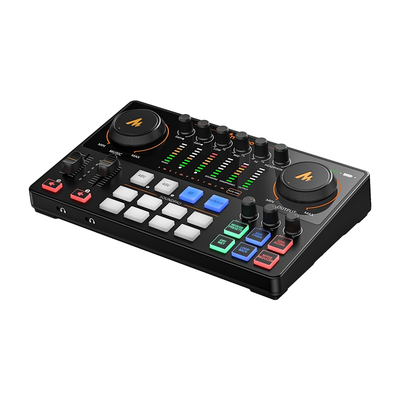 Una console di missaggio audio nera con pulsanti colorati, cursori e manopole.