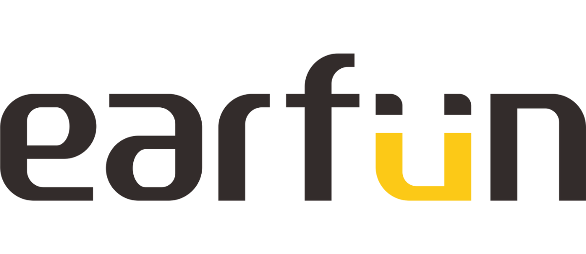Il logo EarFun presenta lettere minuscole grigio scuro con una u gialla su sfondo bianco.