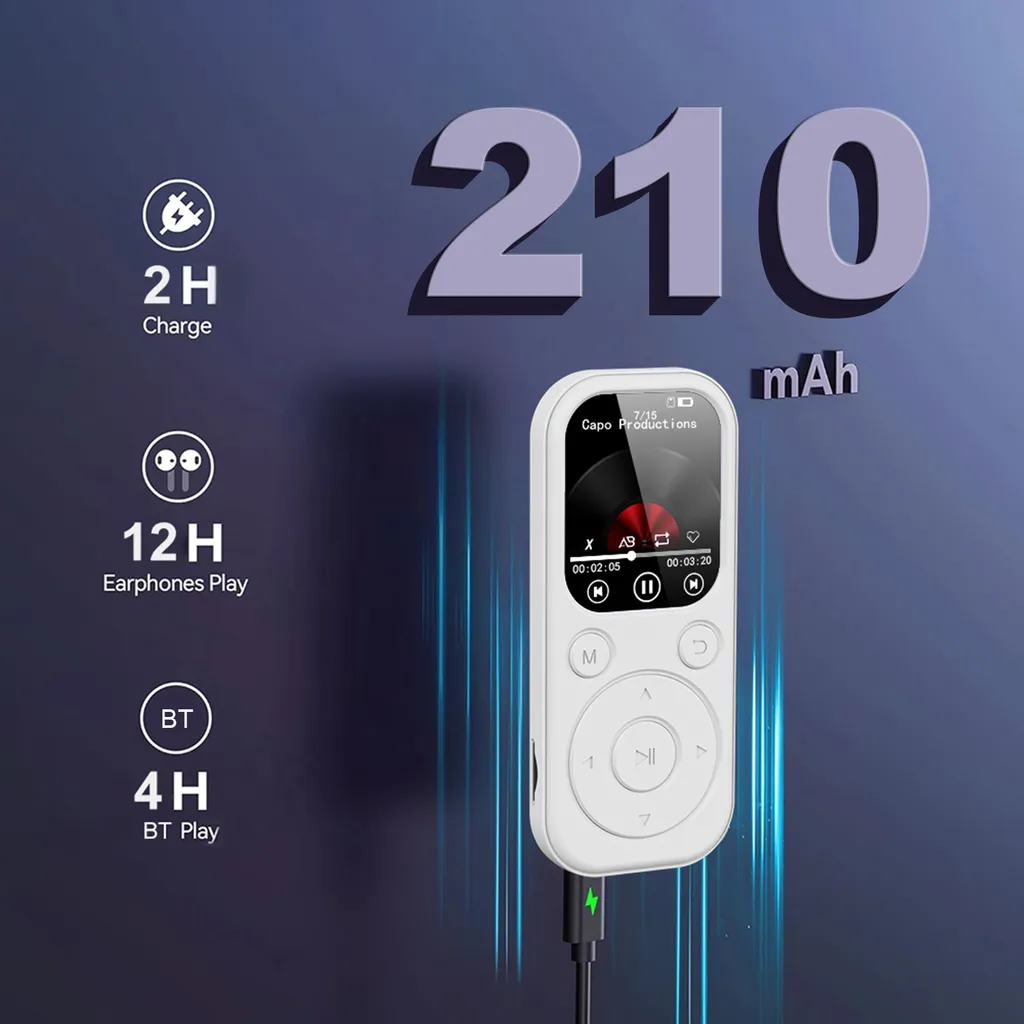 Ein weißer MP3-Player mit Display, Tasten und Ladekabel vor blauem Hintergrund mit Text und Symbolen.