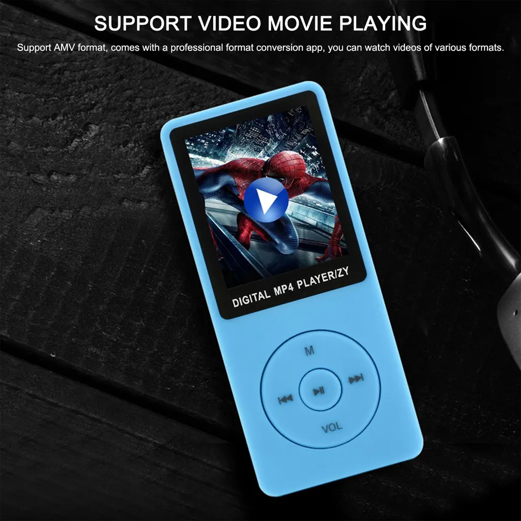 Ein blauer MP4-Player mit einem Bild von Spider-Man auf dem Bildschirm, platziert auf dunklem Holz.