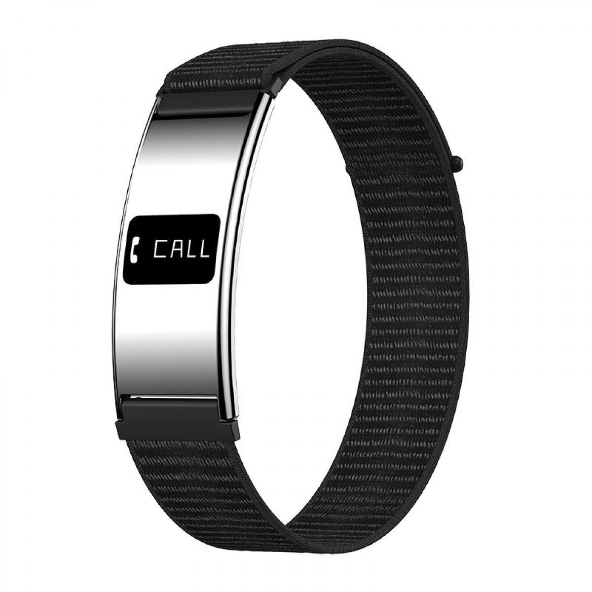 Ein schwarzer Fitnesstracker mit Metallgehäuse zeigt das Wort CALL auf dem Display, befestigt an einem Nylonarmband.
