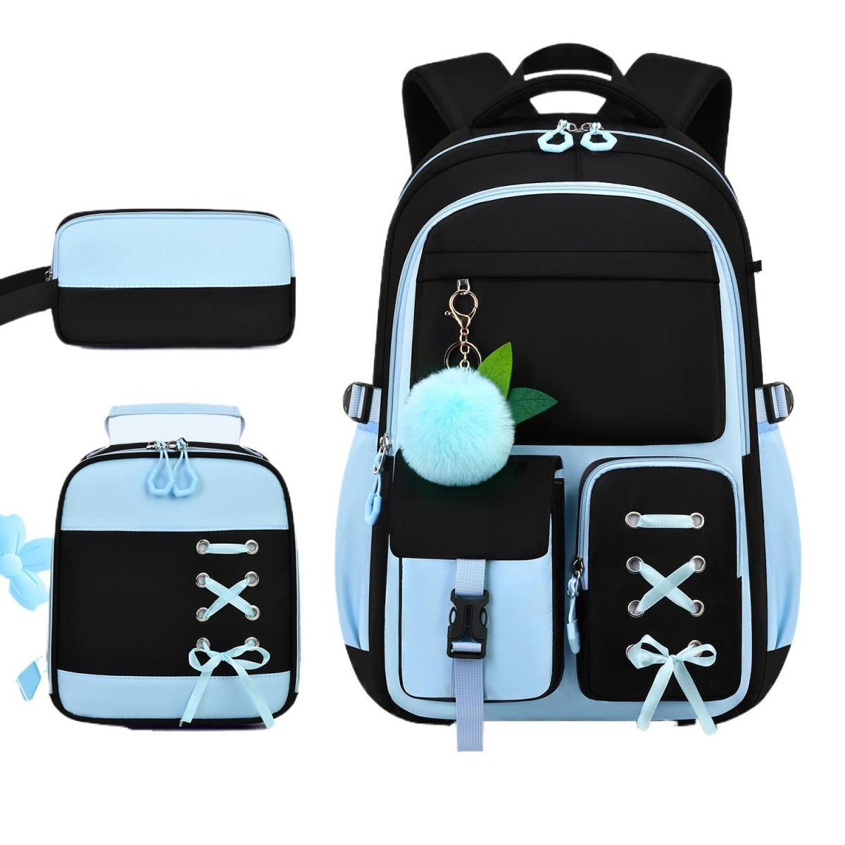 Ein schwarz-hellblauer Schulranzen-Set mit Rucksack, kleiner Tasche und Mäppchen, verziert mit Schleifchen.