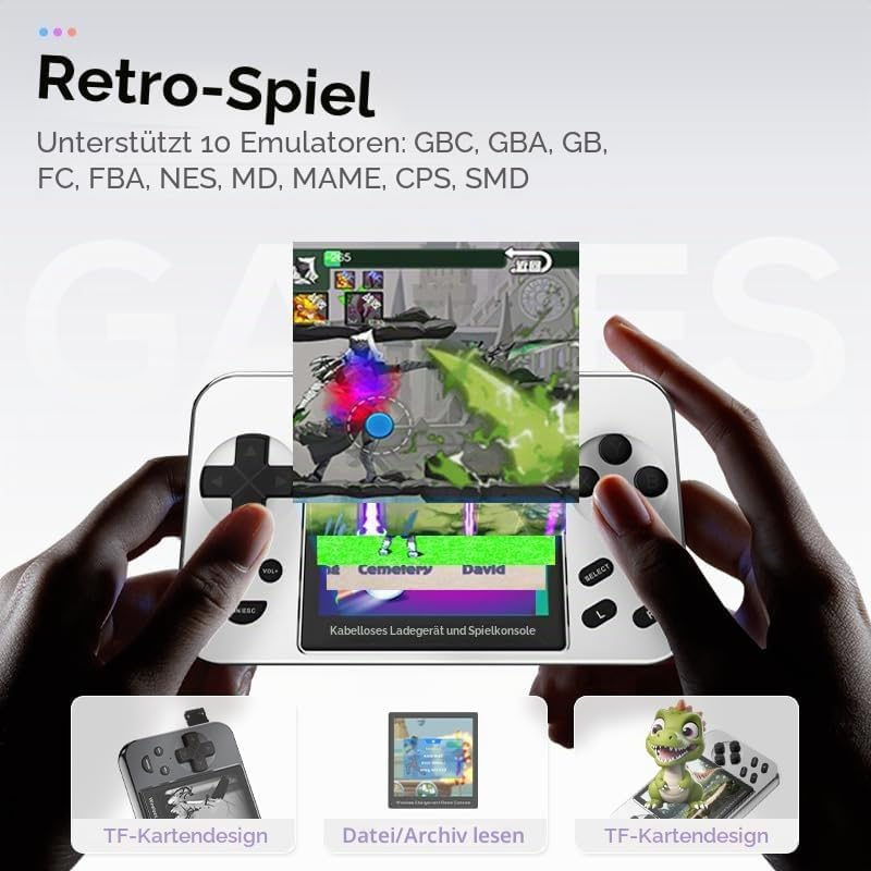 Eine weiße Retro-Handheld-Spielkonsole mit farbigem Kampfbildschirm in Händen gehalten, mit drei Funktionskästchen.