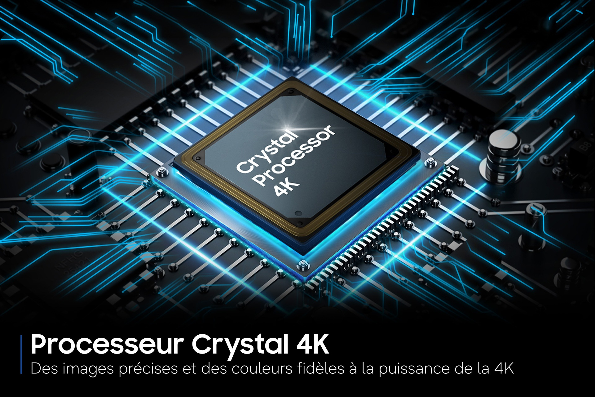 Primo piano di un processore Crystal 4K su una scheda madre con tracce blu luminose.
