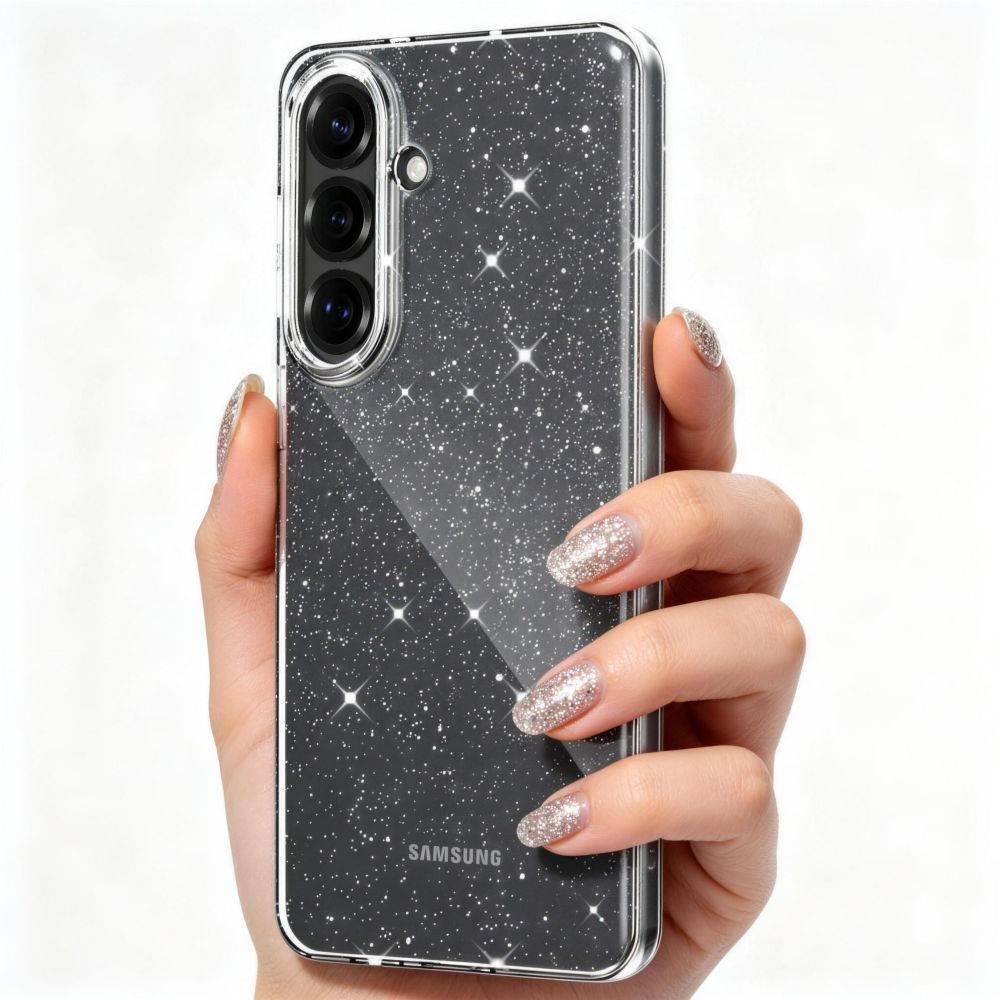 Hand hält ein Smartphone mit einer transparenten, glitzernden Schutzhülle und drei Kameralinsen.