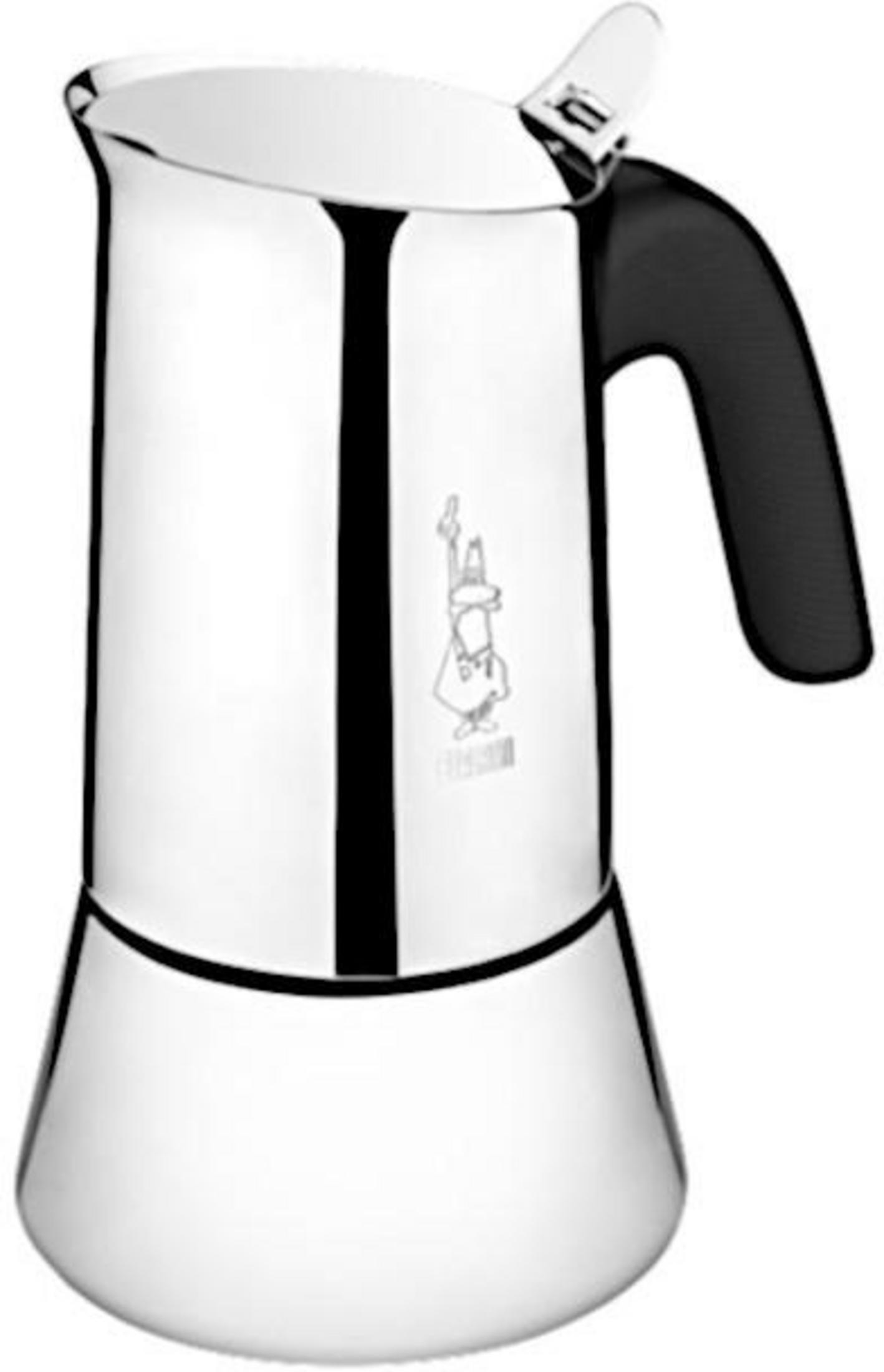 Una lucida caffettiera moka argentata con manico nero e coperchio apribile.