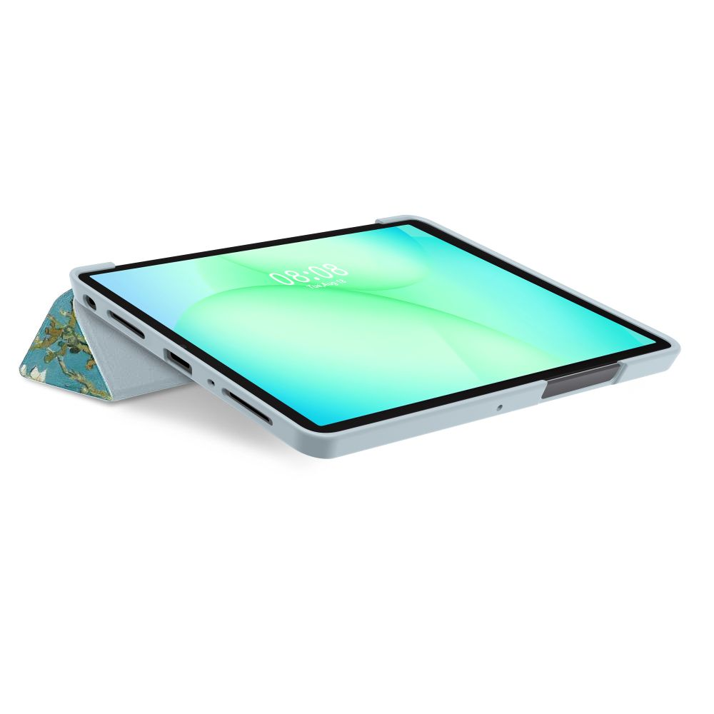 Un tablet in una custodia protettiva azzurra poggia su un supporto triangolare con motivo floreale blu.