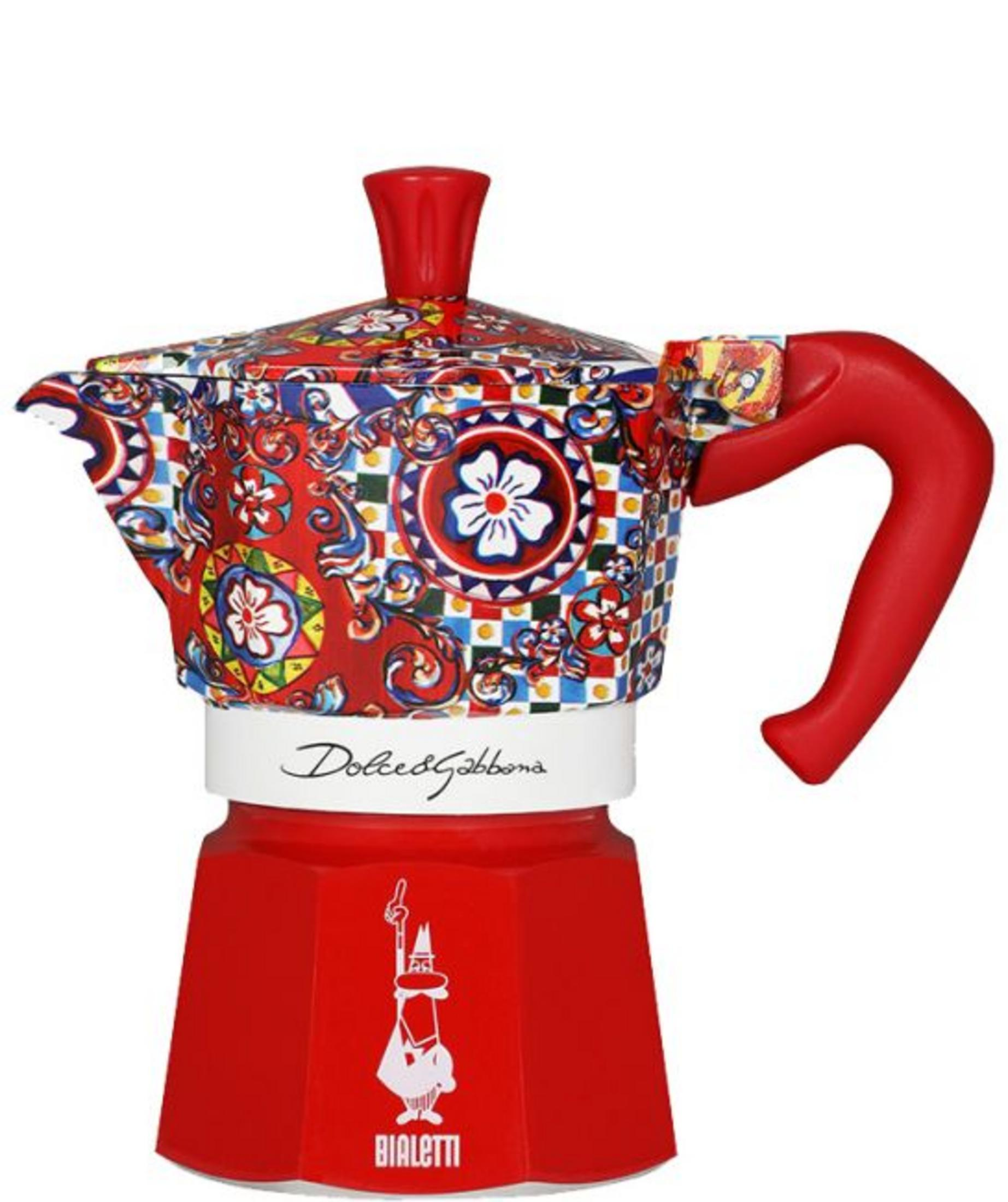 Caffettiera moka rossa e bianca con motivi floreali e geometrici colorati e il logo Dolce & Gabbana.