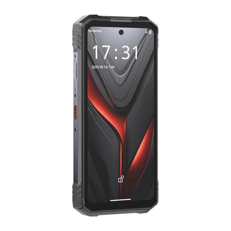 Uno smartphone nero rugged con angoli arrotondati, accento di design rosso e ora digitale 17:31.