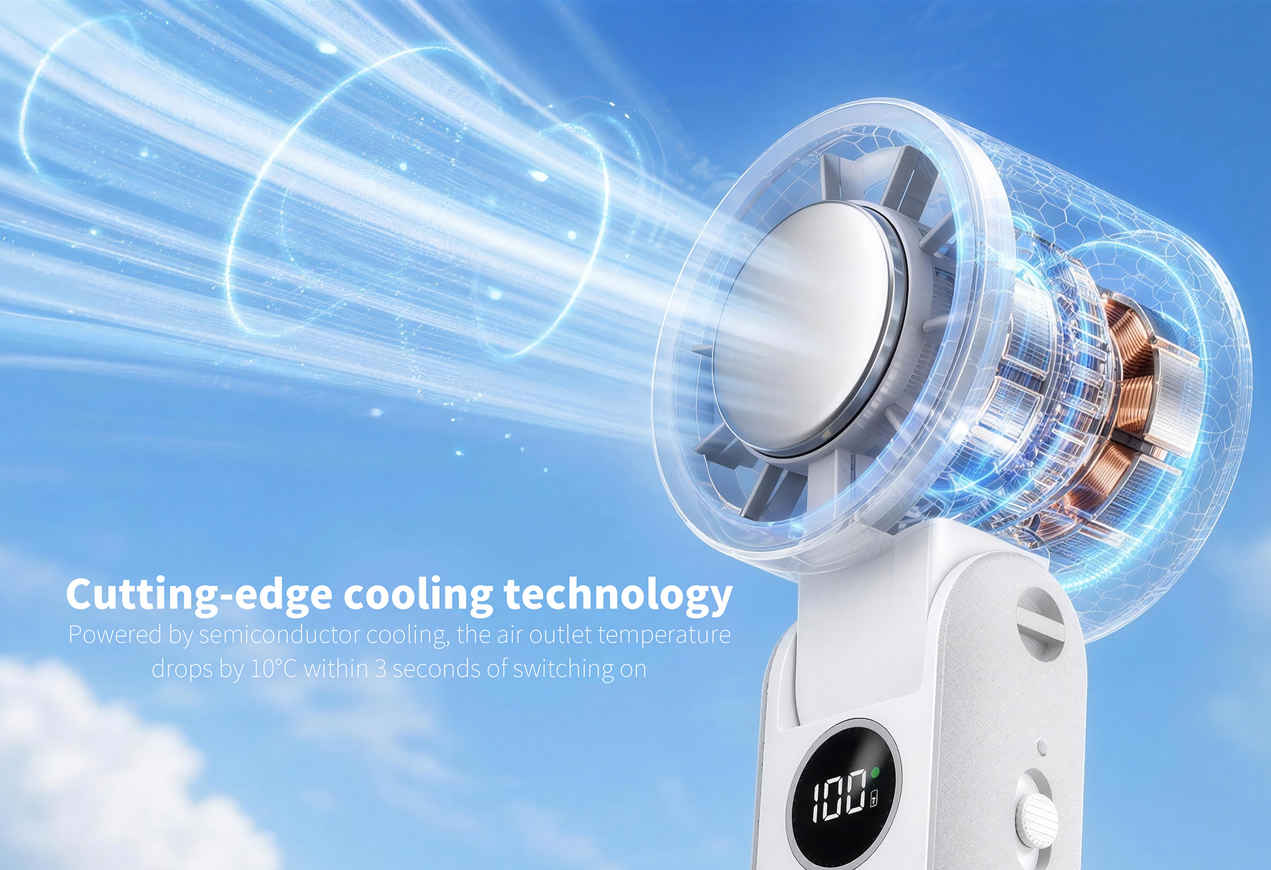 Tragbarer weißer Ventilator mit blauen Lichteffekten, der kühle Luft gegen einen blauen Himmel bläst.