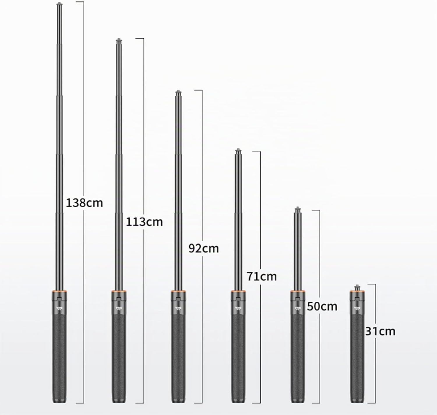 Sechs Teleskopstangen in verschiedenen Längen von 31 cm bis 138 cm auf hellem Hintergrund.