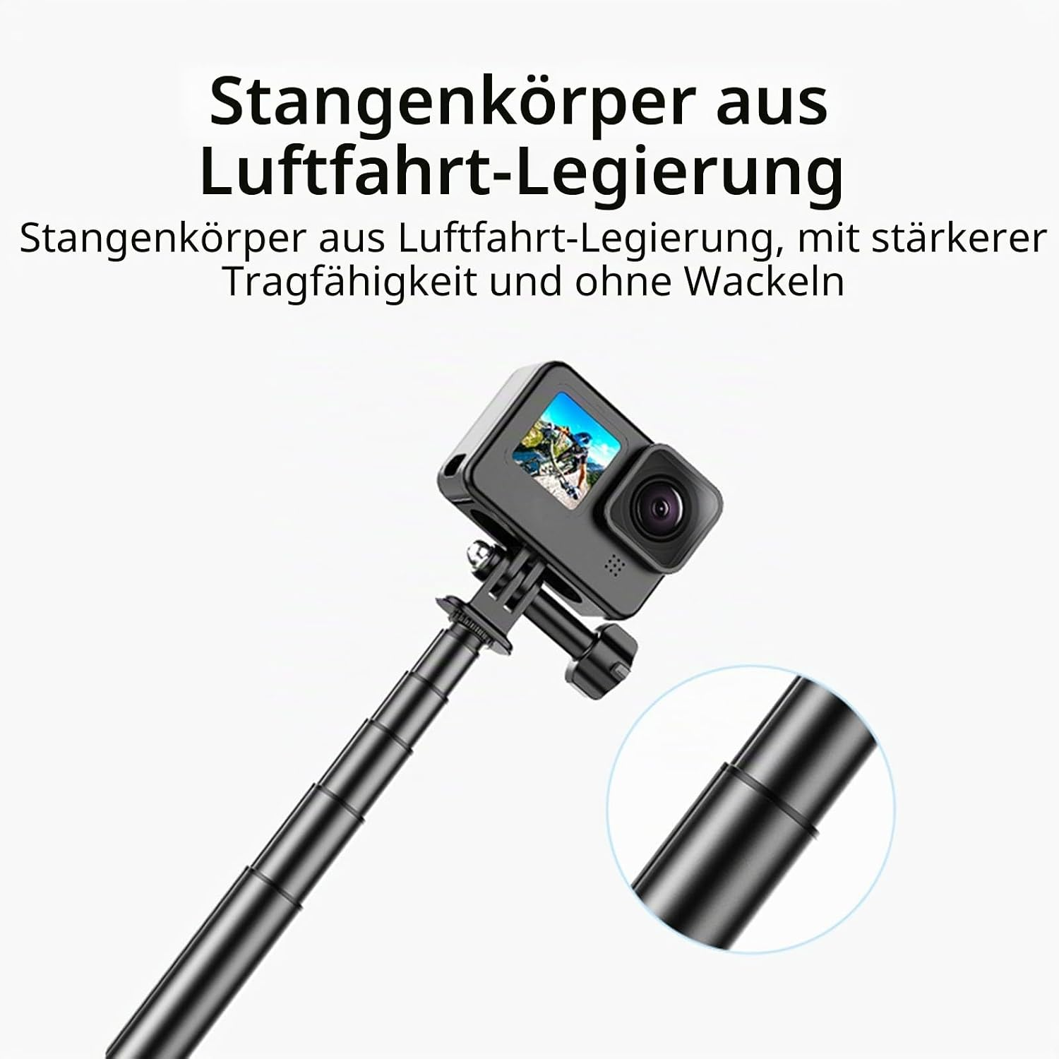 Schwarze Actioncam auf einem ausziehbaren Metall-Selfiestick mit deutscher Produktbeschreibung oben.