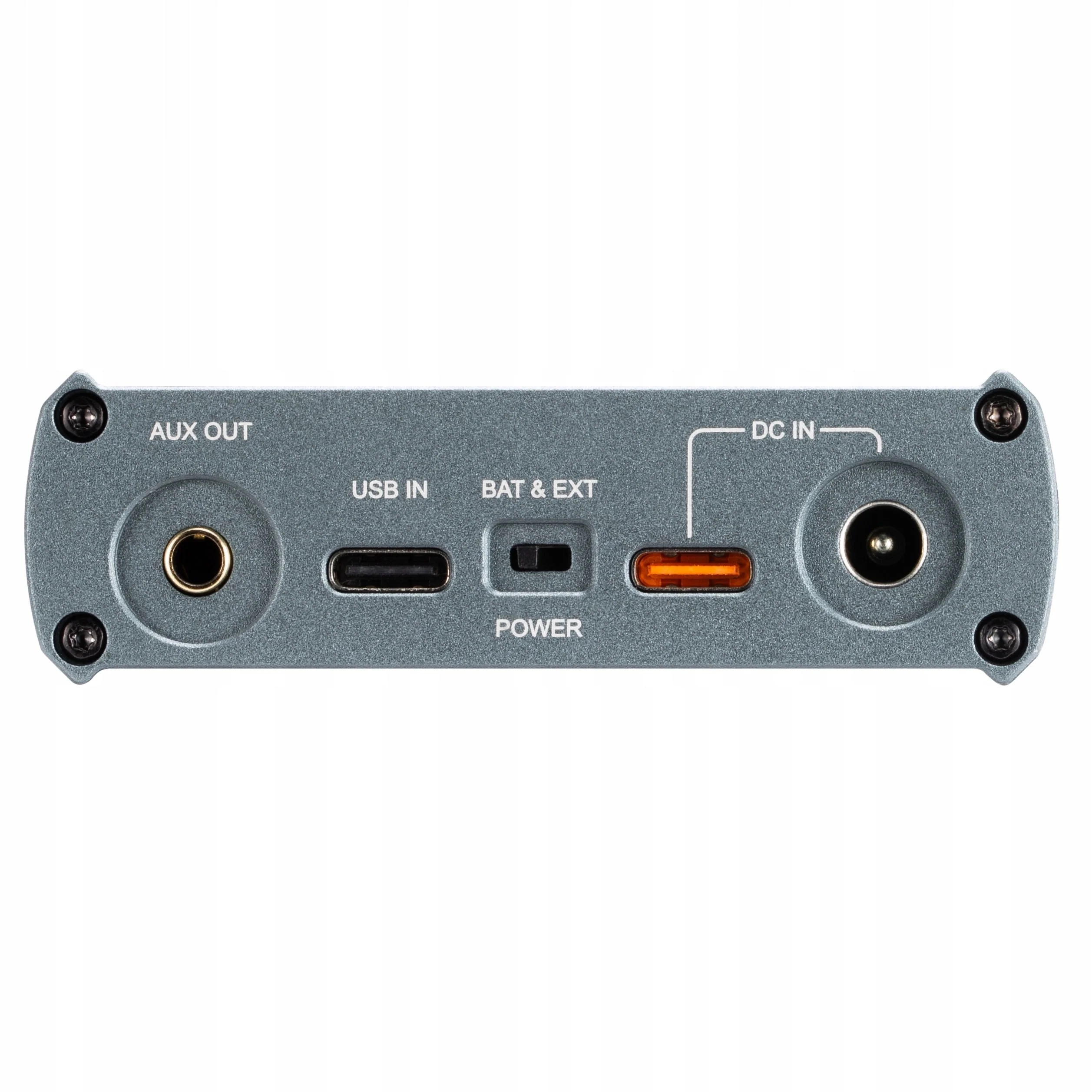 Szary panel urządzenia elektronicznego z portami Aux Out, USB In, wyłącznikiem Power i DC In.