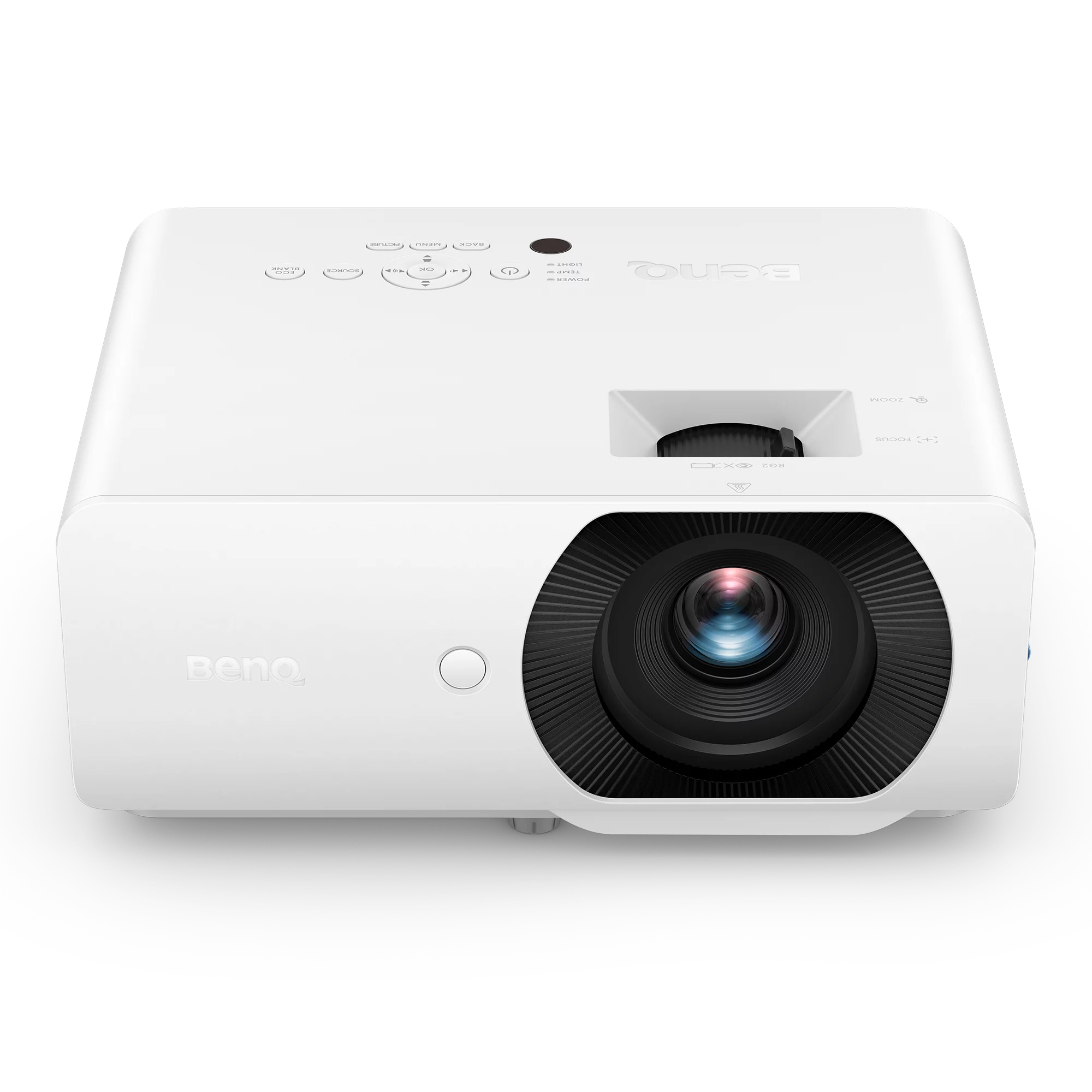 Ein weißer BenQ-Projektor mit einem prominenten schwarzen Objektiv und Steuertasten oben, auf weißem Hintergrund.