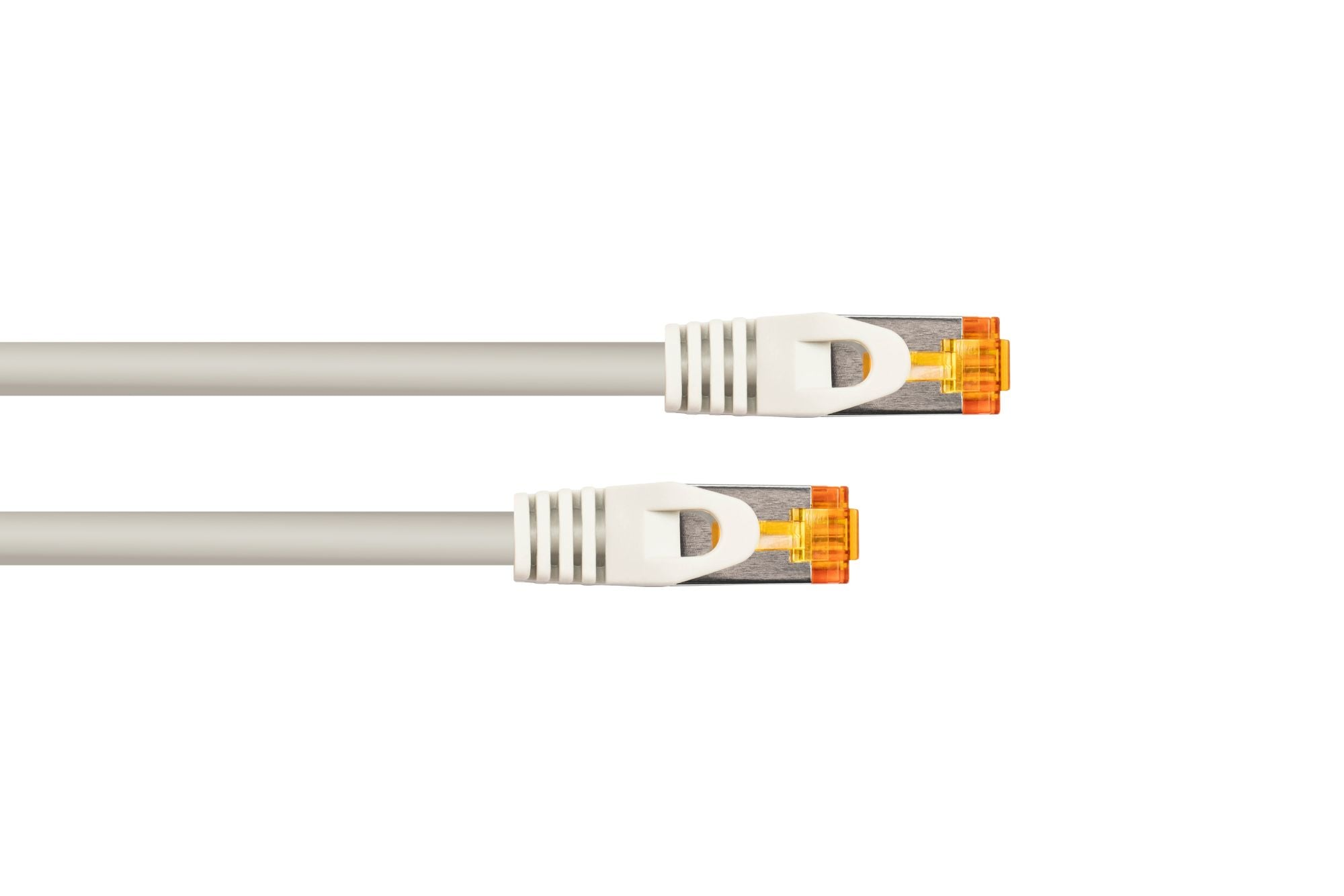 Zwei graue Ethernet-Kabel mit RJ45-Steckern vor einem weißen Hintergrund.