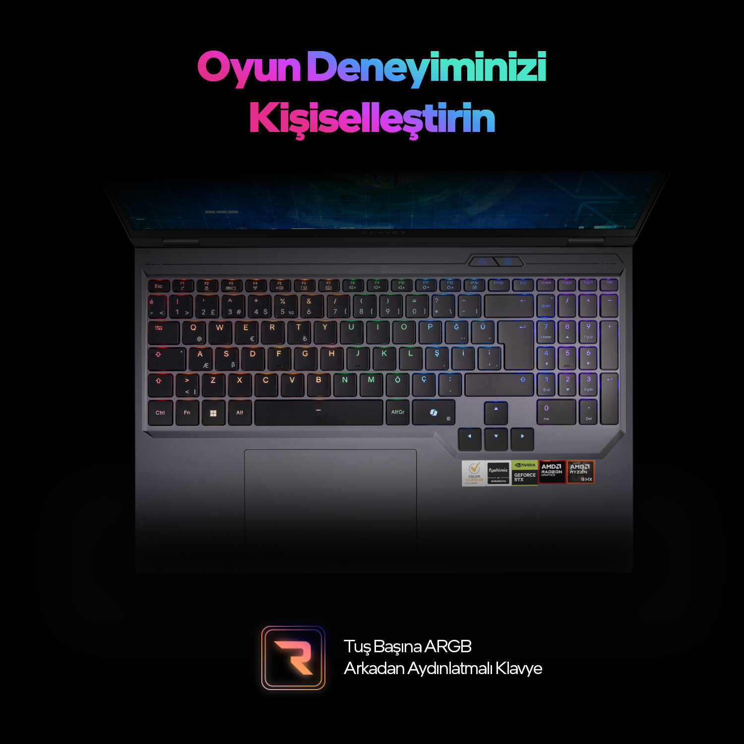Renkli arkadan aydınlatmalı klavyeye ve ekranda yazıya sahip bir dizüstü bilgisayarın üstten görünümü.