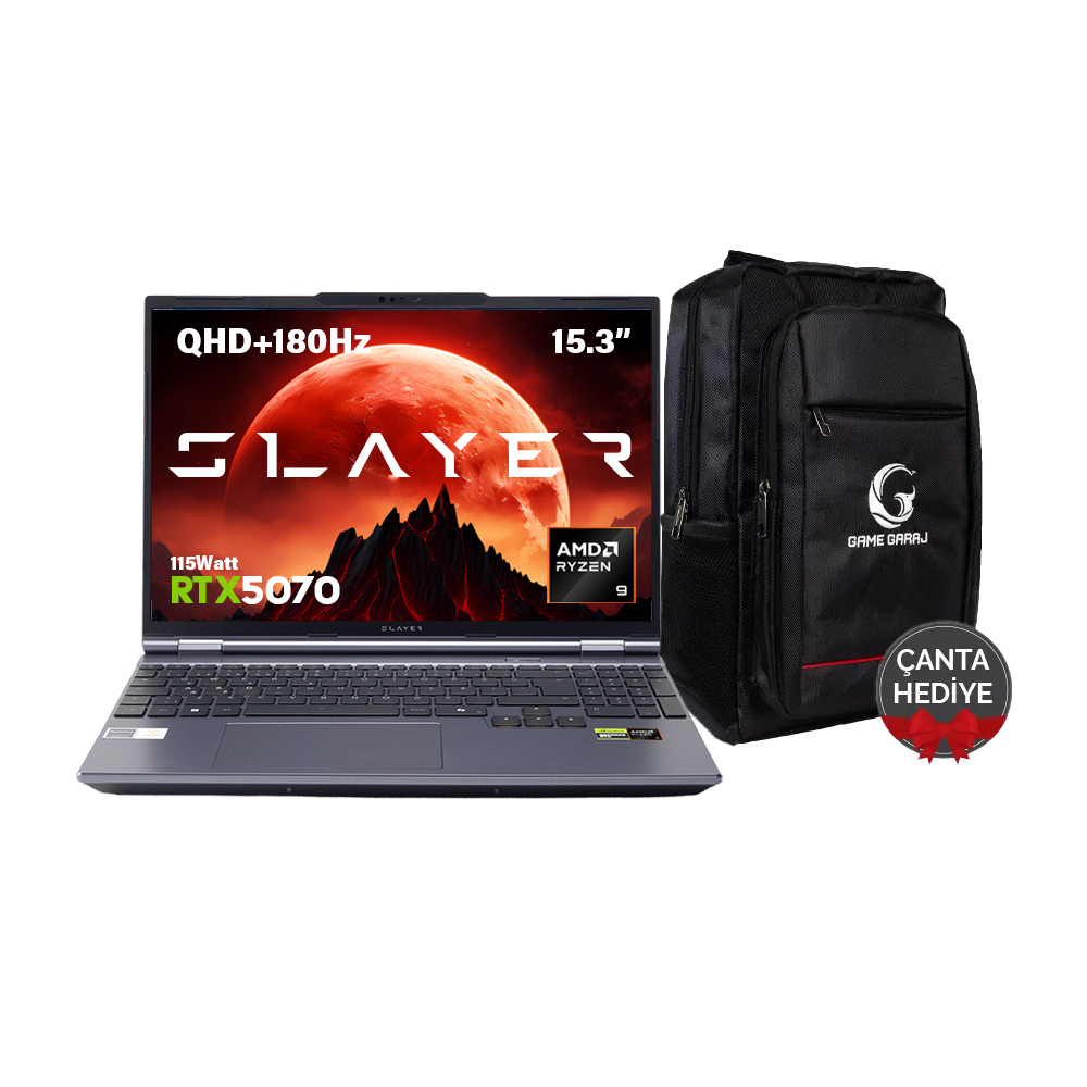 AMD işlemcili ve RTX ekran kartlı oyun dizüstü bilgisayarı, siyah Game Garaj sırt çantası ve hediye rozeti.