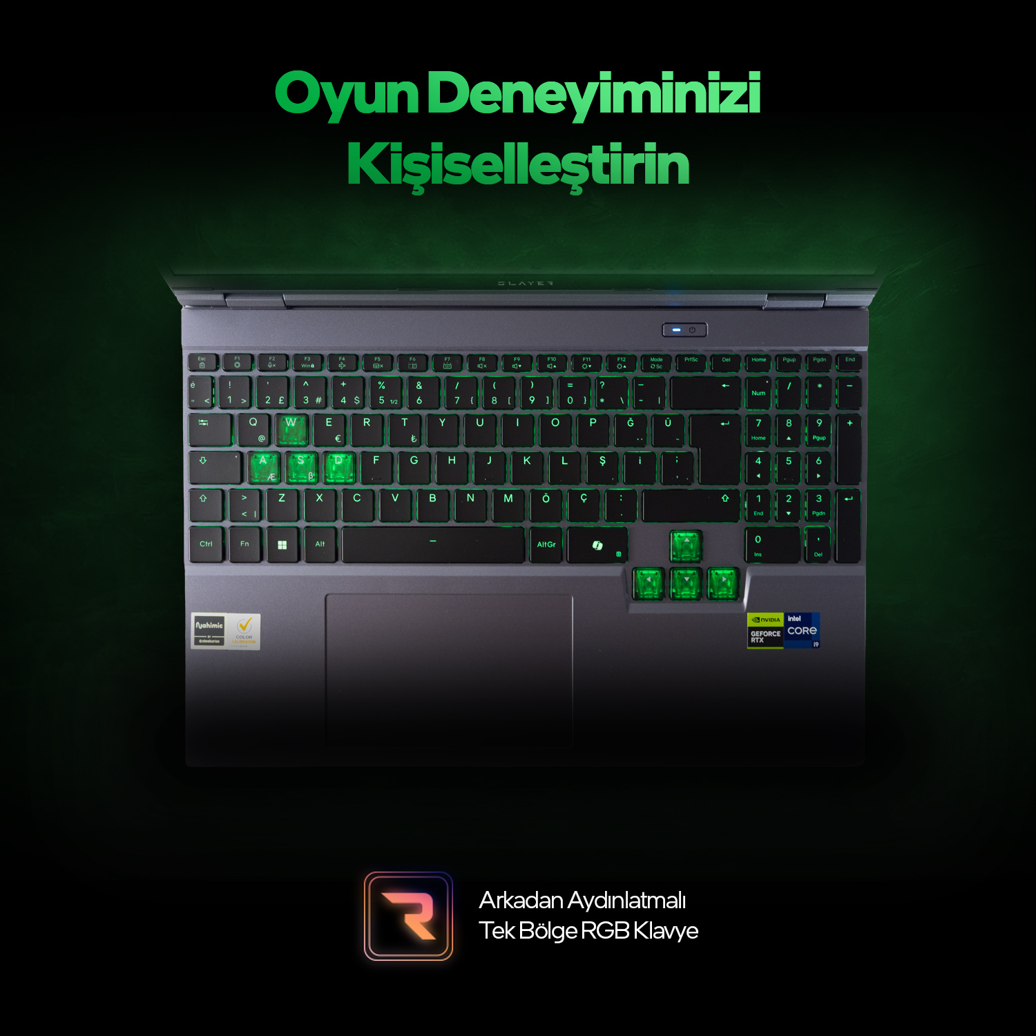 Koyu arka plan üzerinde yeşil arkadan aydınlatmalı siyah klavyeye sahip oyuncu dizüstü bilgisayarı.