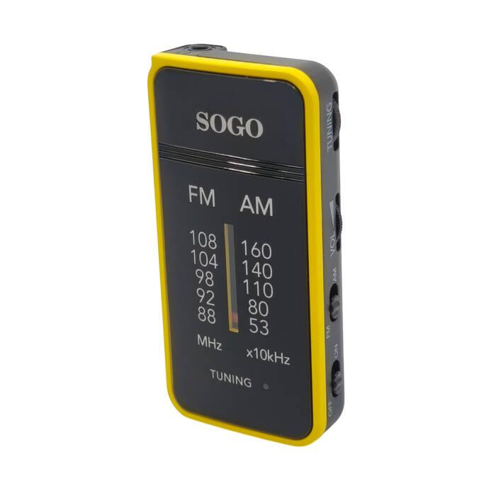Una radio portatile SOGO FM/AM nera con bordo giallo e pulsanti di controllo laterali su sfondo bianco.