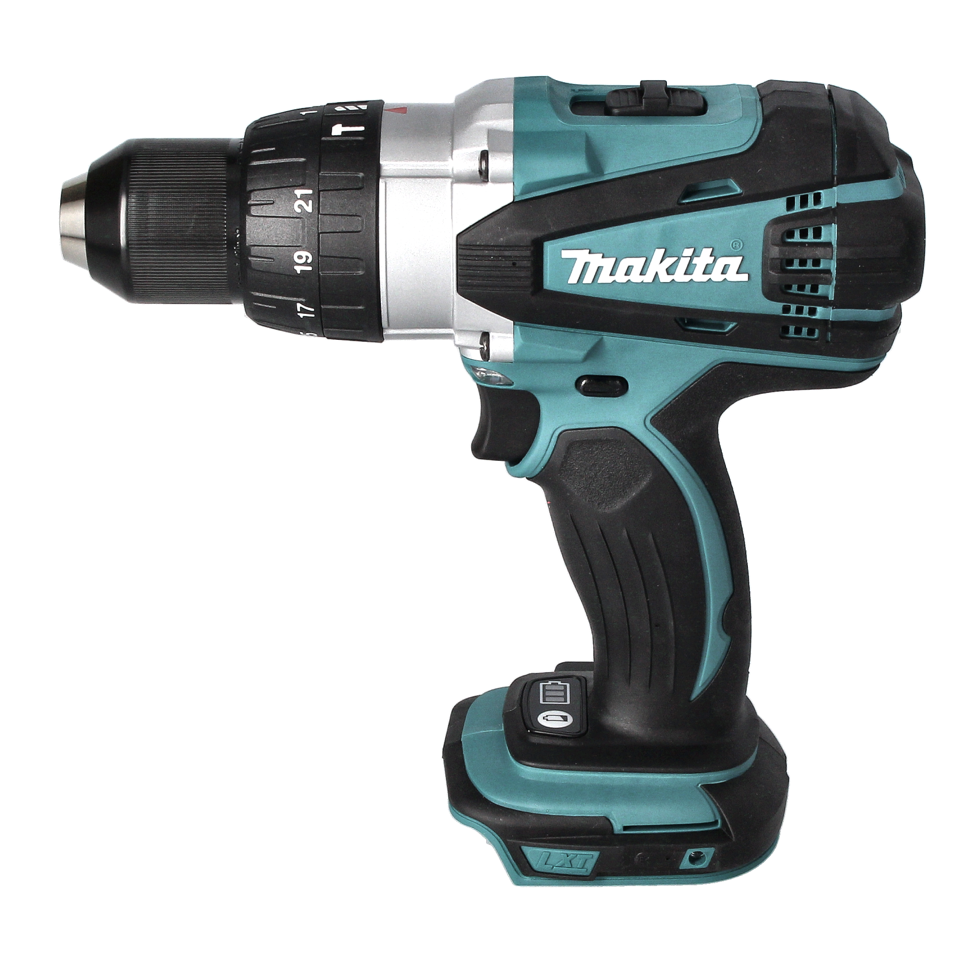 Eine türkisfarbene und schwarze Makita-Akkubohrmaschine auf weißem Hintergrund.