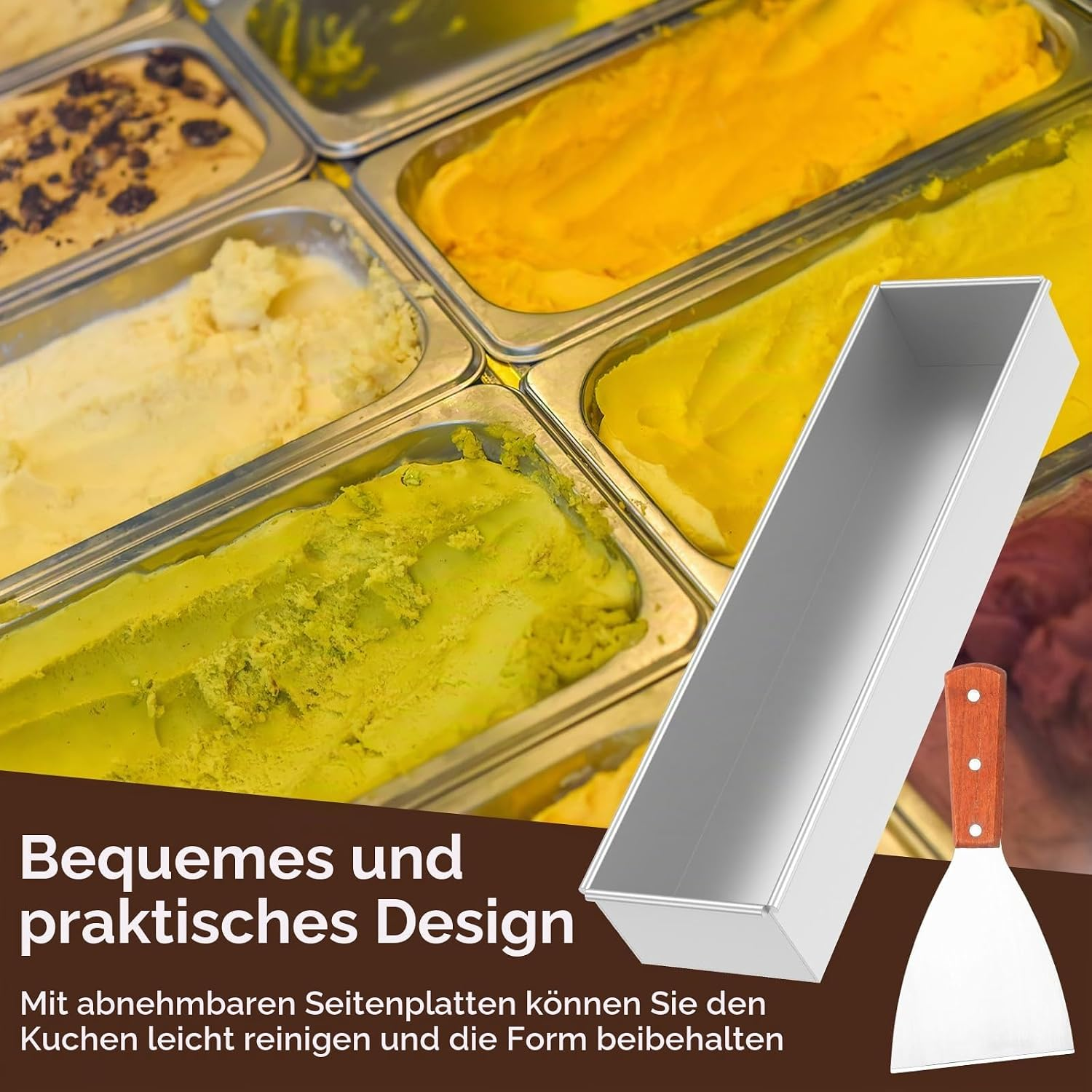Eine rechteckige Backform aus Metall und ein Spatel liegen vor einer Eisvitrine mit verschiedenen Sorten.