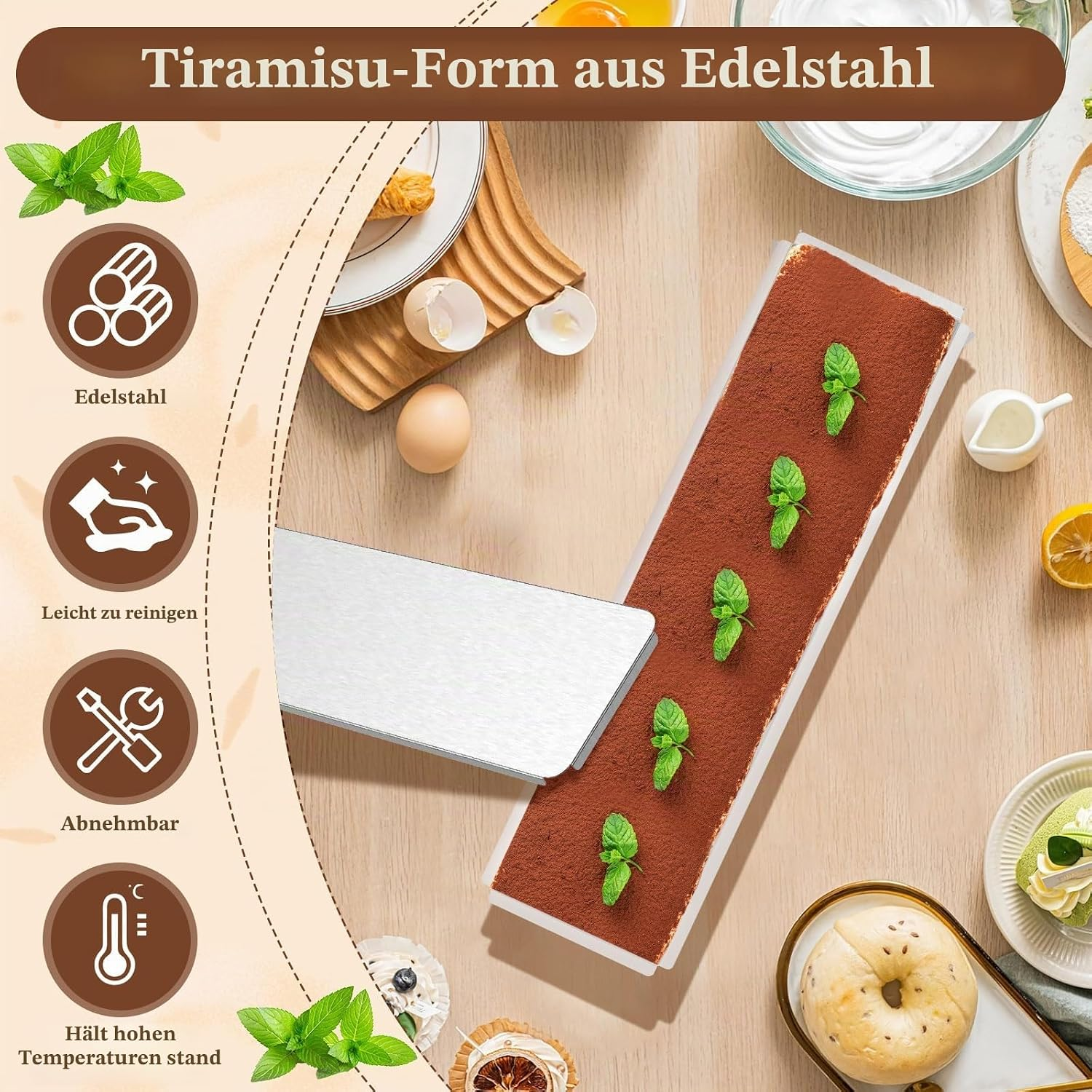Edelstahl-Tiramisuform mit Zutaten, Symbolen links und fertigem Tiramisu auf Holztisch.