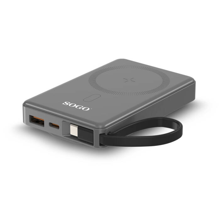 Power bank grigio SOGO con cavi integrati e base di ricarica wireless, su sfondo bianco.