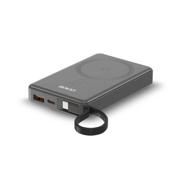 Un power bank SOGO grigio con superficie di ricarica wireless e cavi.