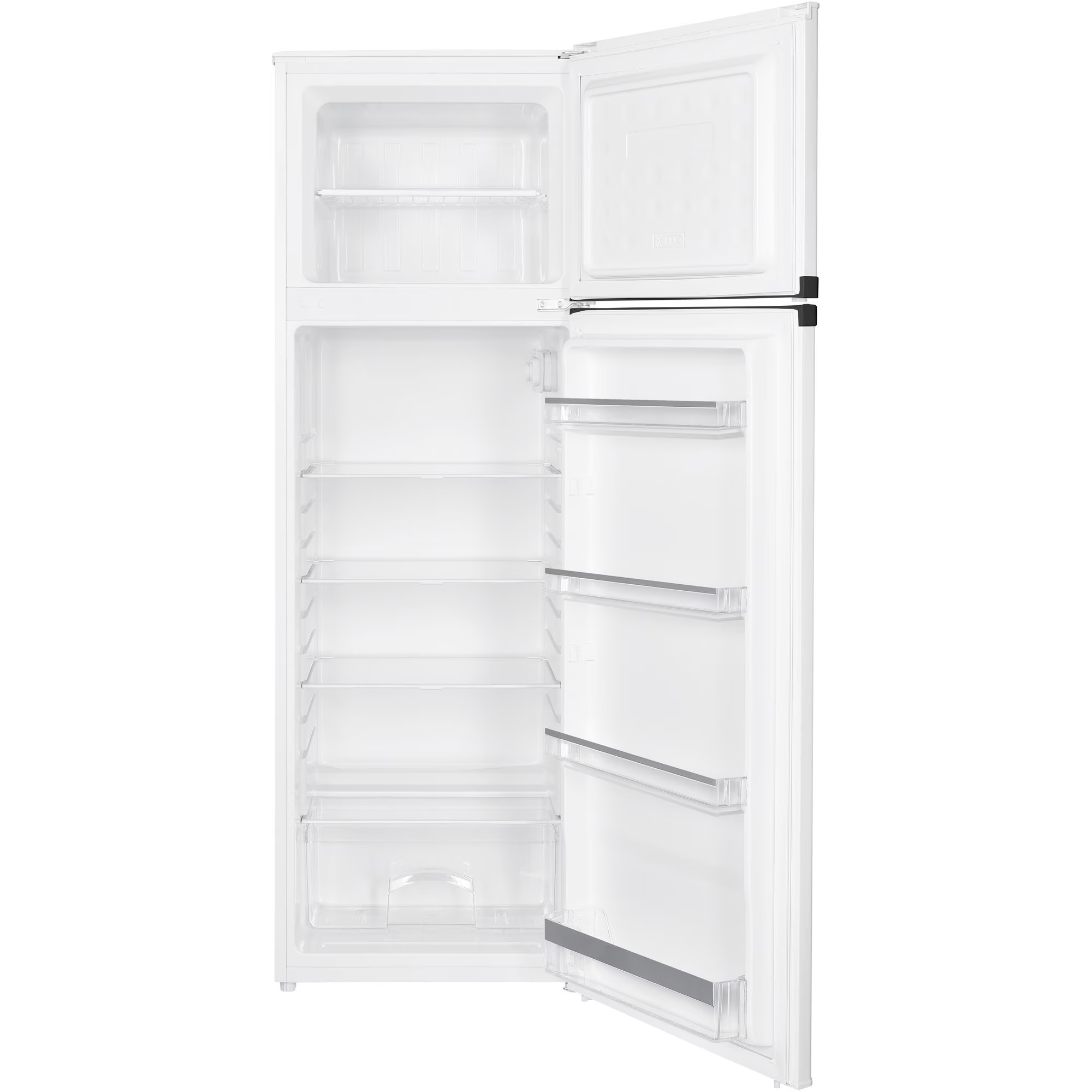 Ein weißer Doppeltür-Kühlschrank mit geöffneten Türen und leeren Regalen im Inneren.