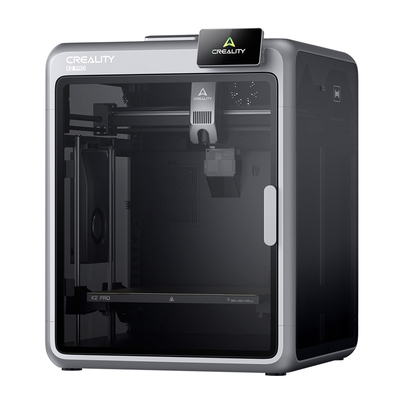 Una stampante 3D Creality K2 Pro argentata con camera chiusa e display.