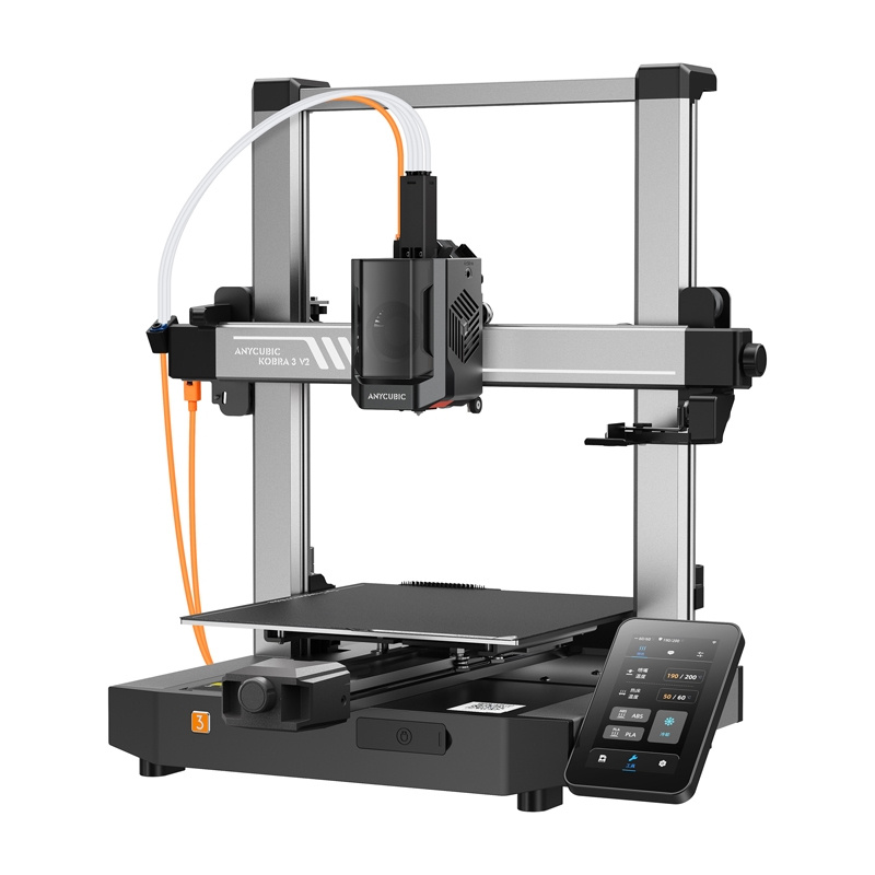 Moderna stampante 3D nera e grigia con pannello di controllo touch screen e cavi arancioni.