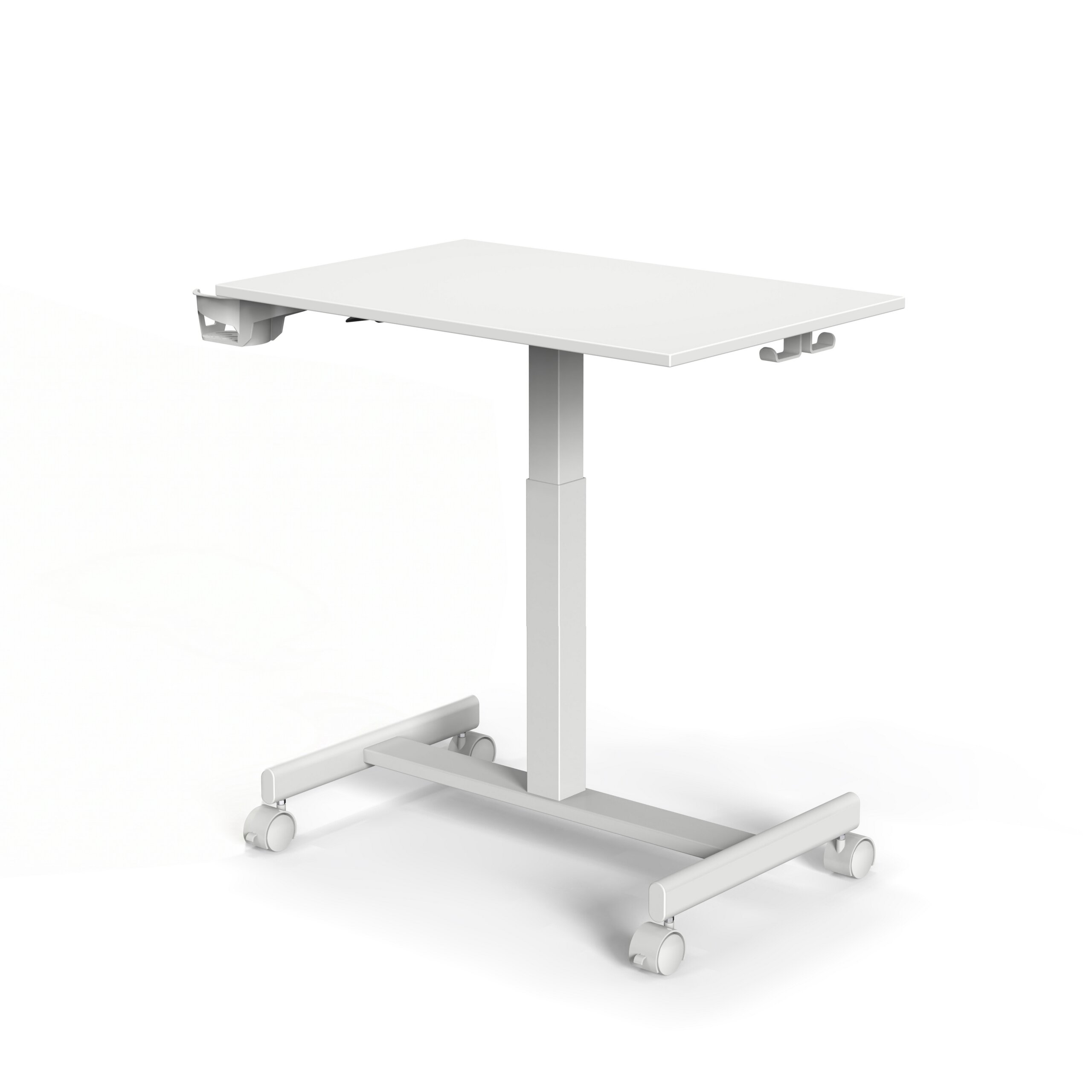 Ein weißer, höhenverstellbarer Laptoptisch auf Rollen mit einem zentralen Bein und Zubehörhaltern.