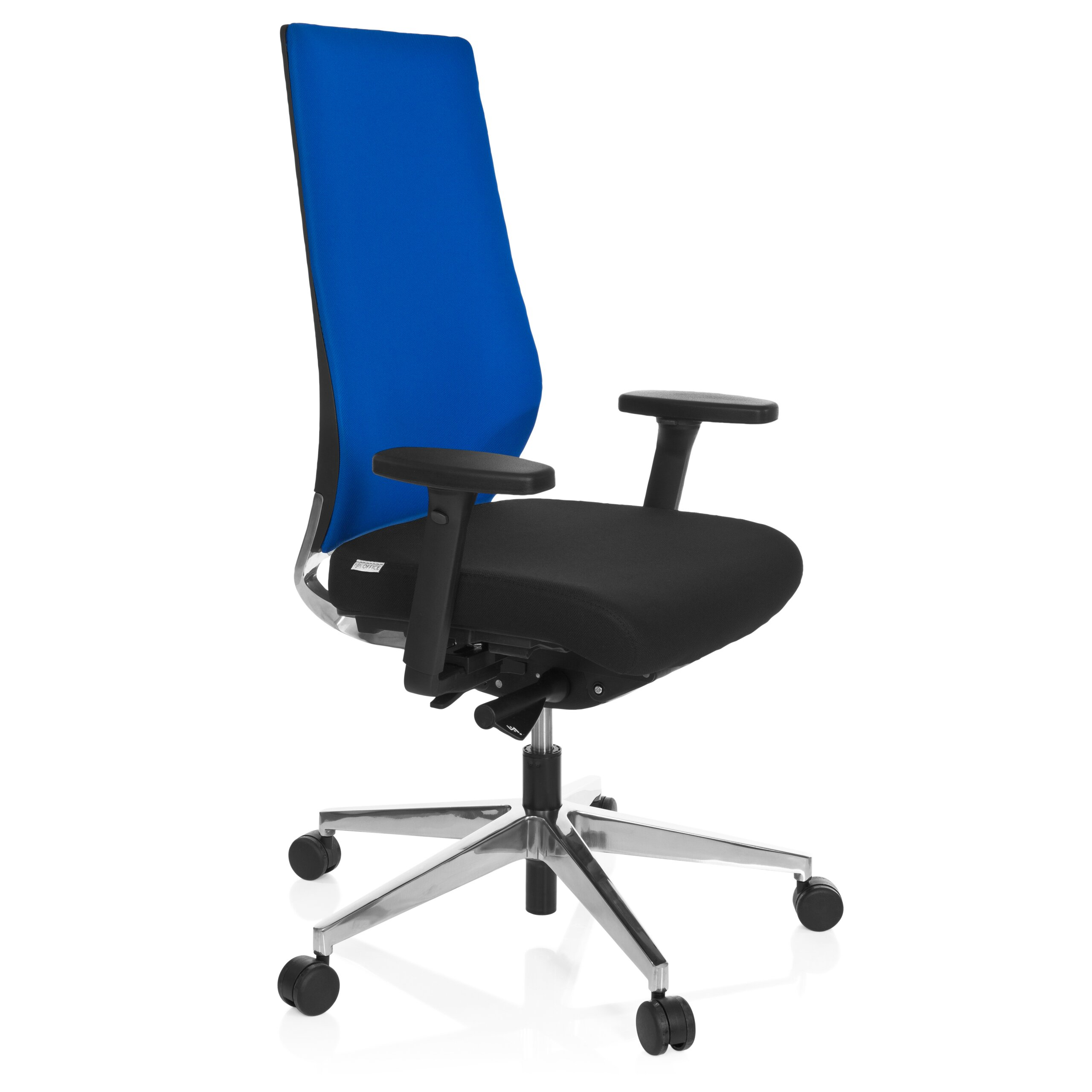 Ein moderner ergonomischer Bürostuhl mit blauer Rückenlehne, schwarzem Sitz, verstellbaren Armlehnen und verchromtem Fußkreuz.