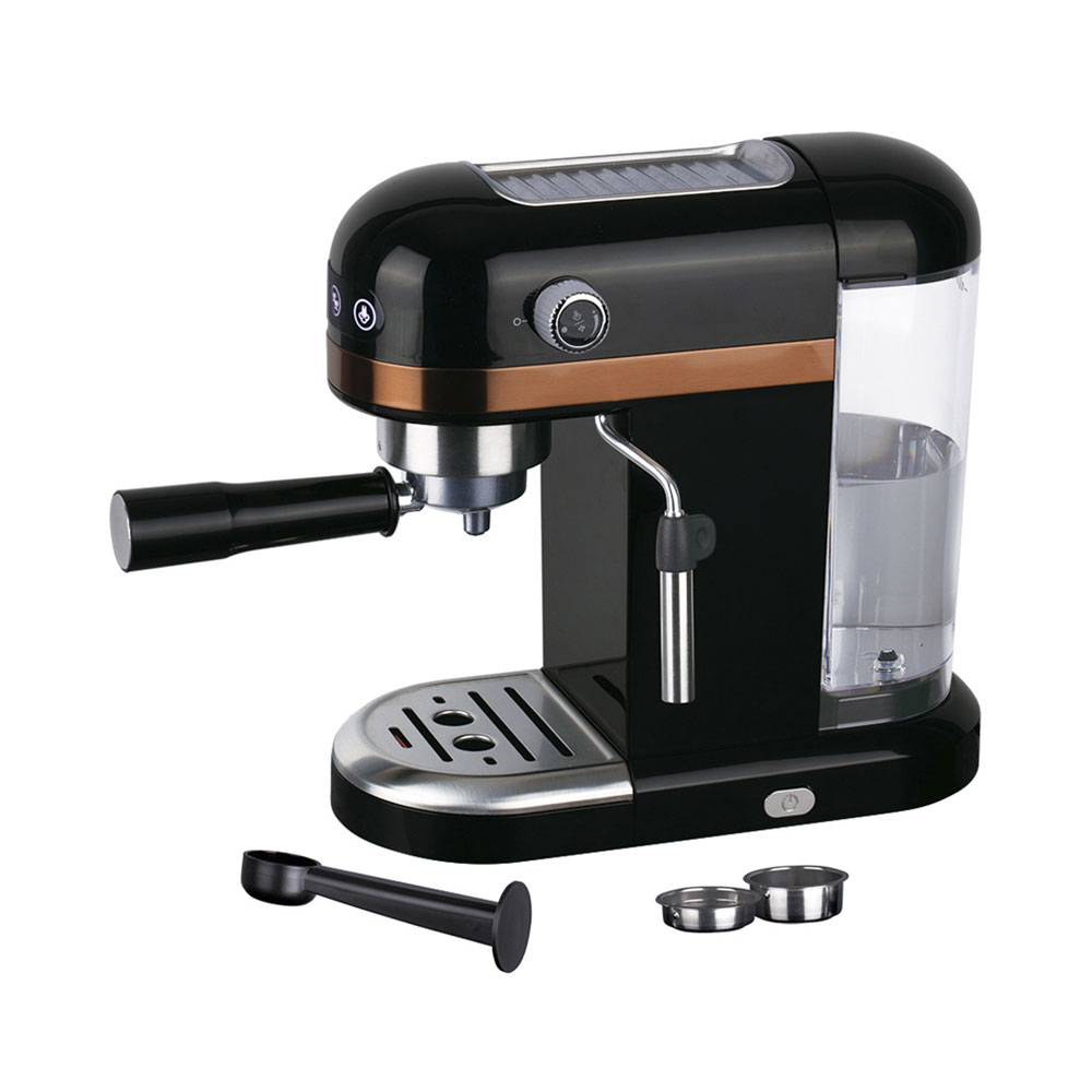 Machine à espresso noire avec réservoir d'eau, porte-filtre, cuillère à café et filtres sur fond blanc.