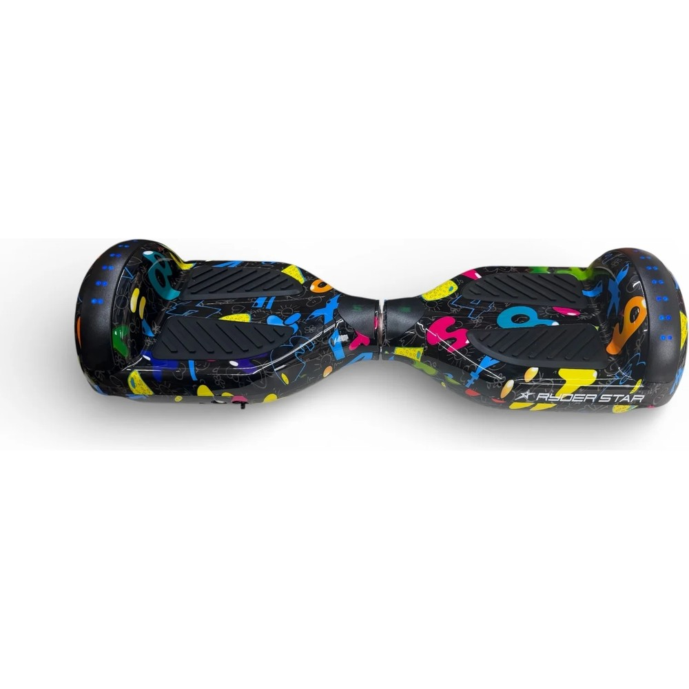 Renkli grafiti desenlerine, siyah kauçuk ayak pedlerine ve mavi LED ışıklara sahip siyah bir hoverboard.