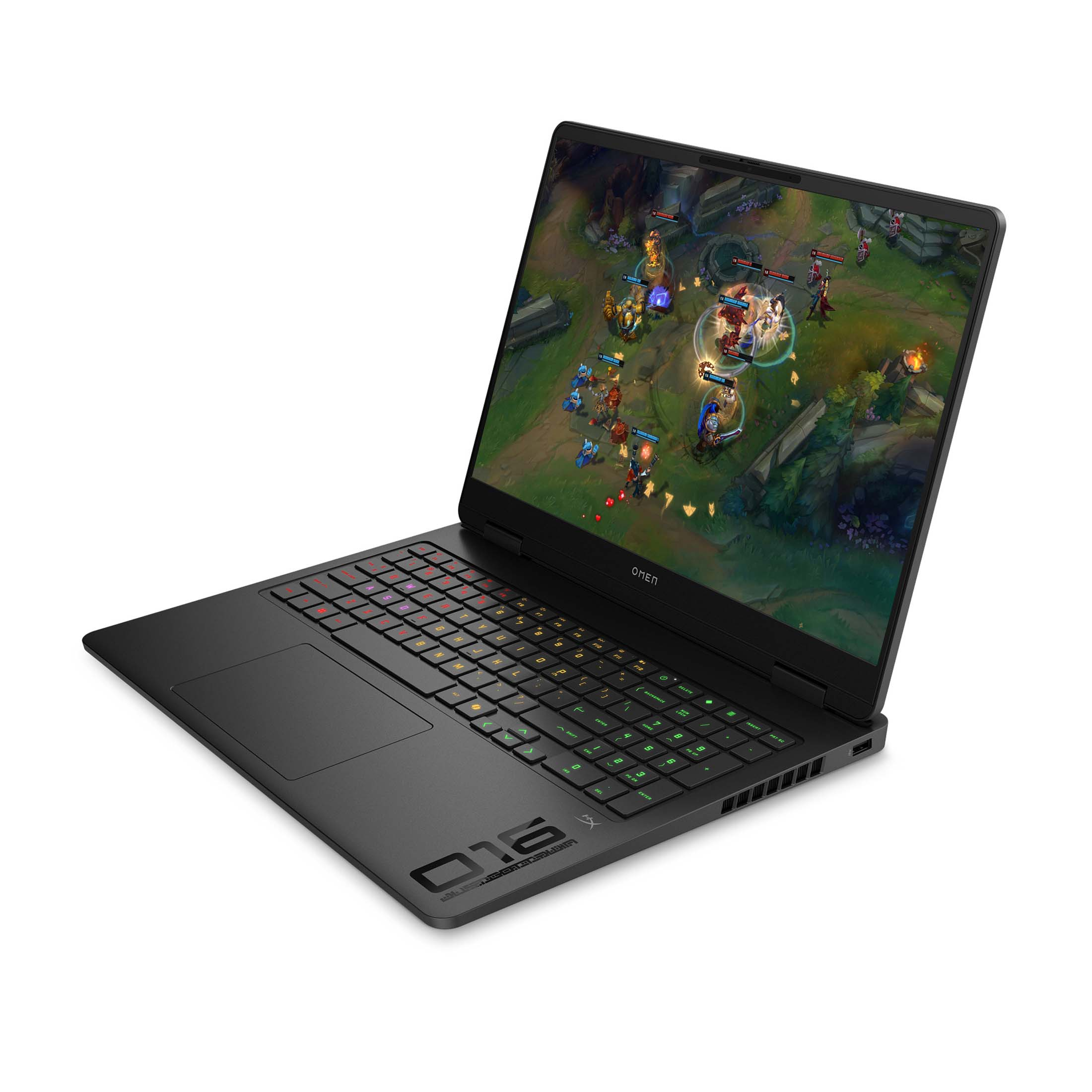 Ein schwarzer Gaming-Laptop mit beleuchteter Tastatur zeigt ein aktives Spiel auf dem Bildschirm vor weißem Hintergrund.