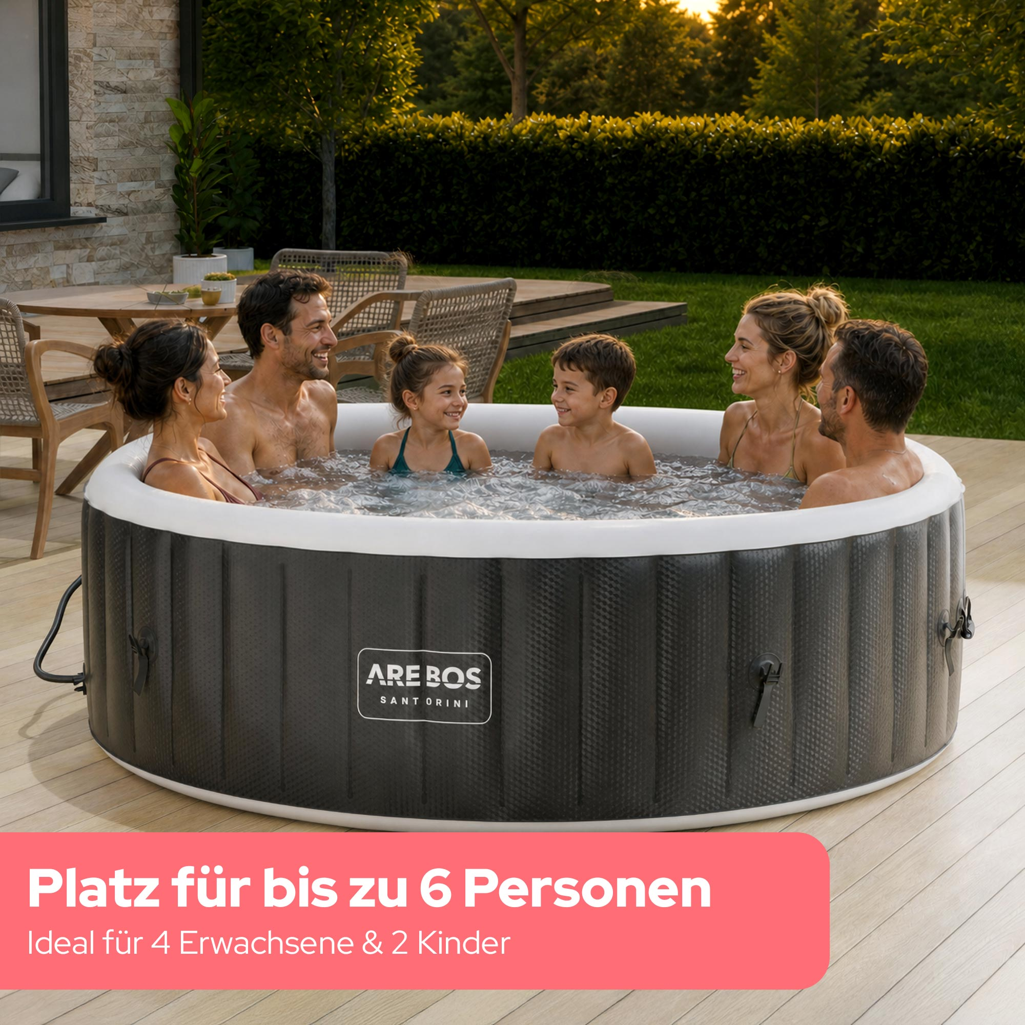Eine vierköpfige Familie entspannt in einem runden AREBOS Whirlpool auf einer Holzterrasse.