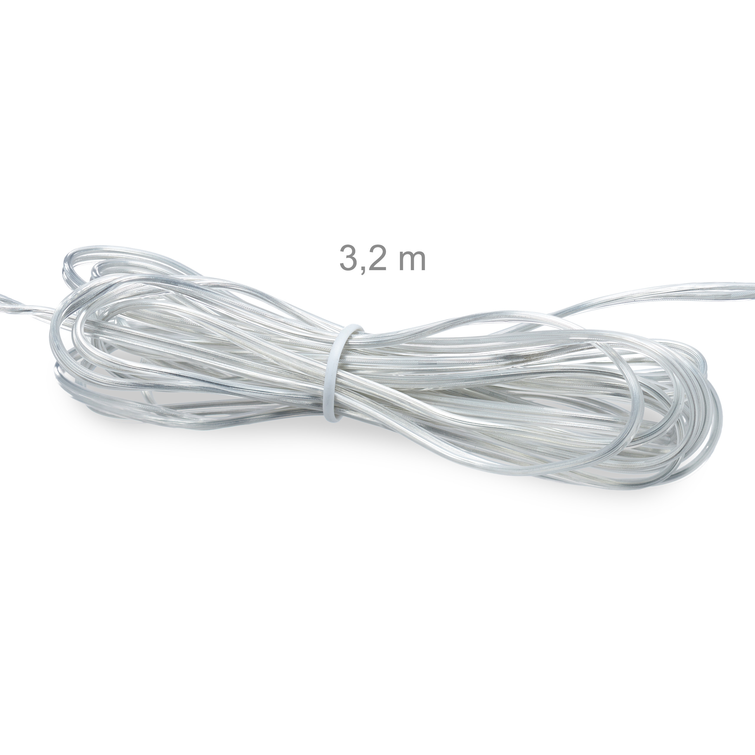 Aufgerolltes, transparentes 3,2 m langes Kabel auf weißem Hintergrund.
