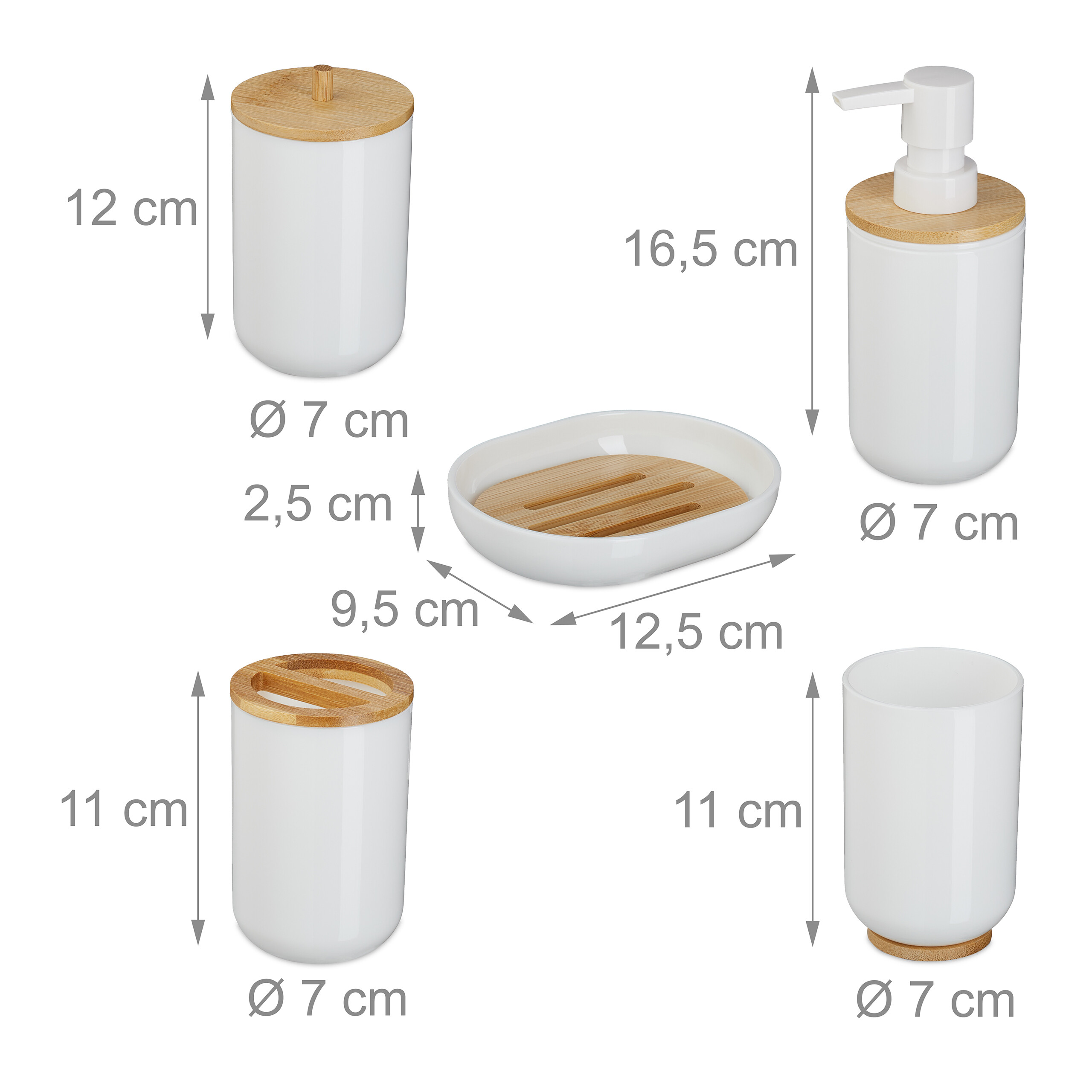 Weißes Badezimmer-Accessoire-Set aus Keramik mit Bambusdetails und Maßangaben auf weißem Hintergrund.