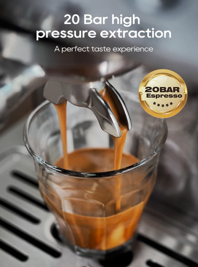 Frischer Espresso fließt aus einer Espressomaschine in ein Glas. Text oben: 20 Bar high pressure extraction.