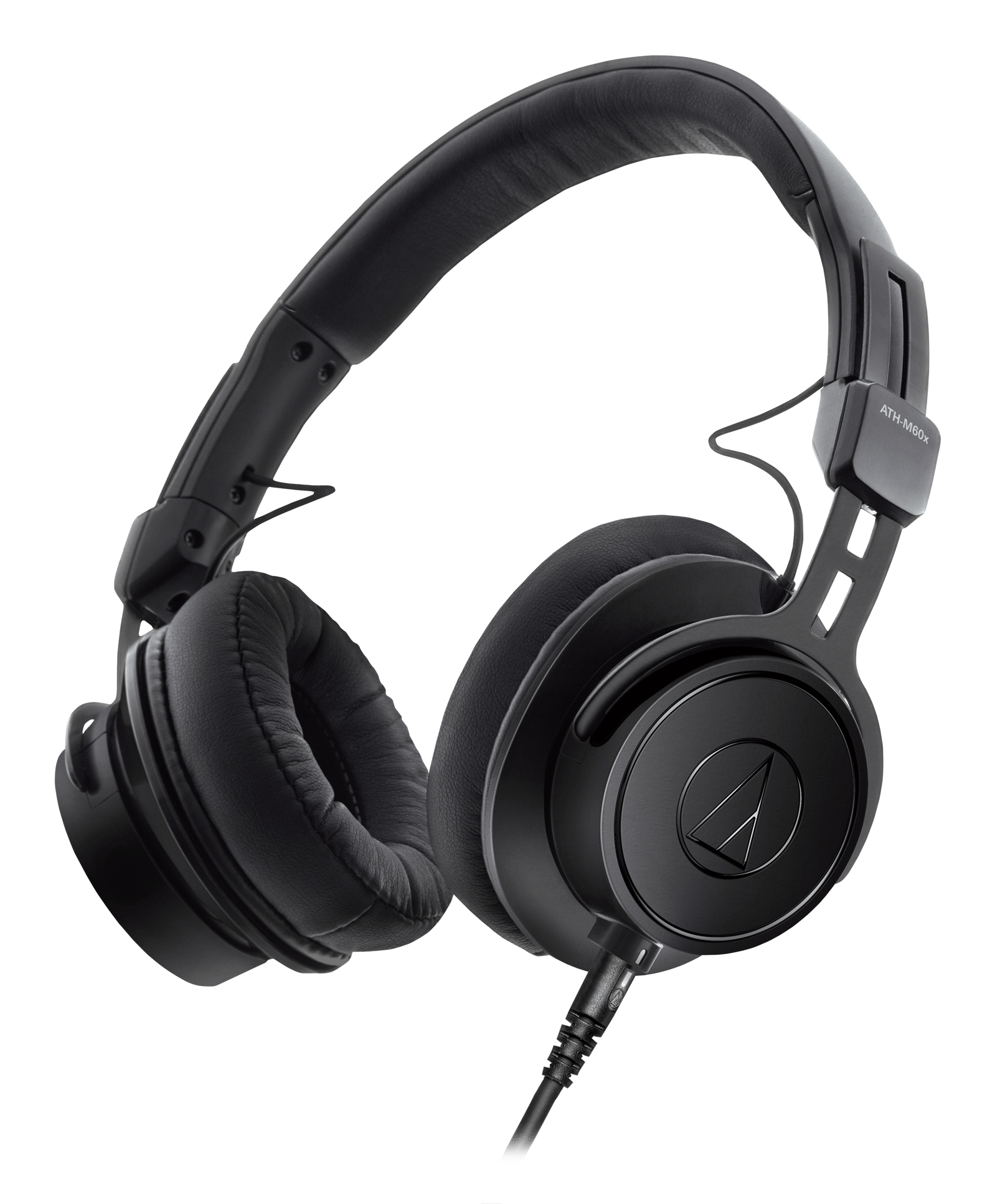 Une paire de casque audio noir supra-auriculaire avec un câble connecté, sur fond blanc.