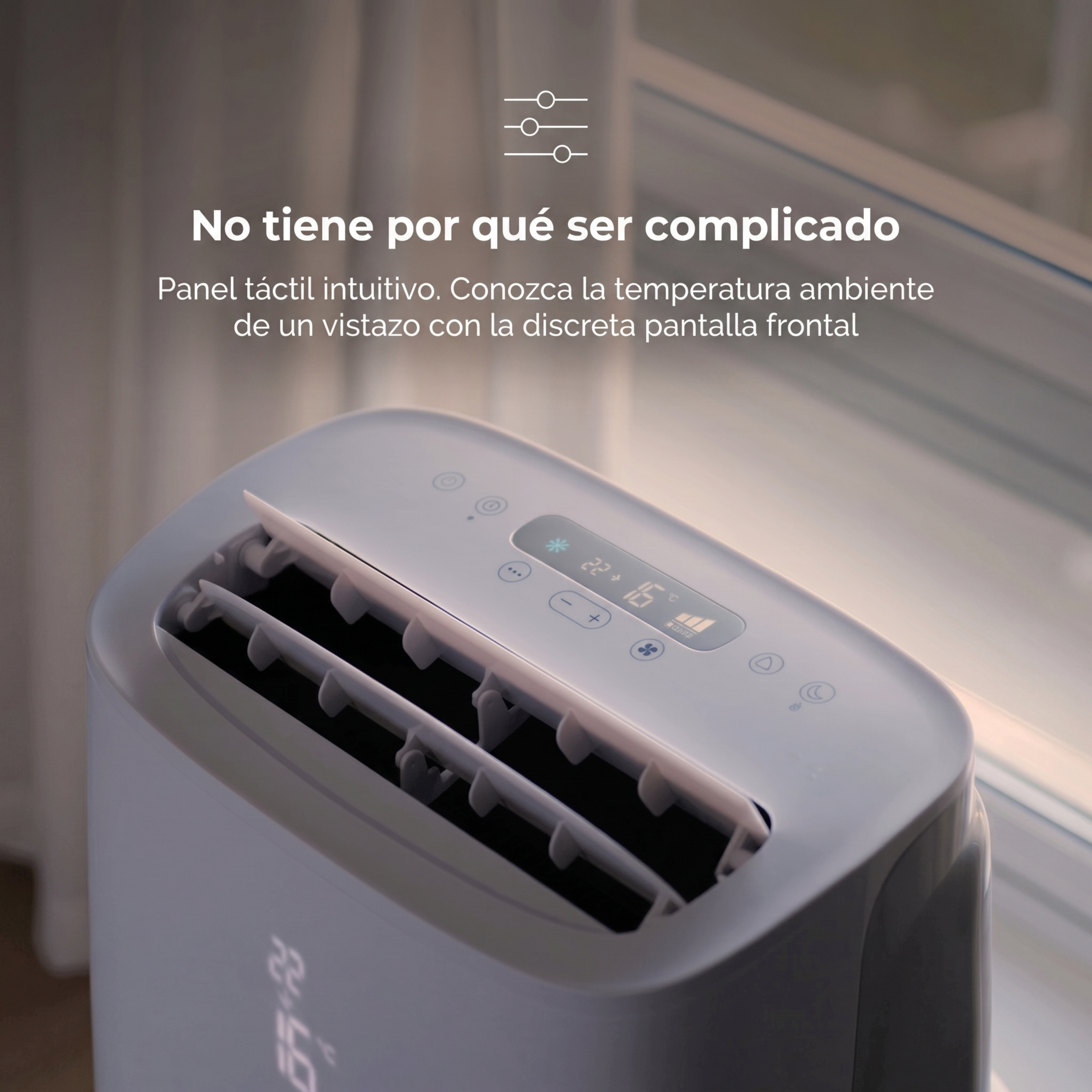 Condizionatore portatile con pannello touch digitale e display della temperatura.