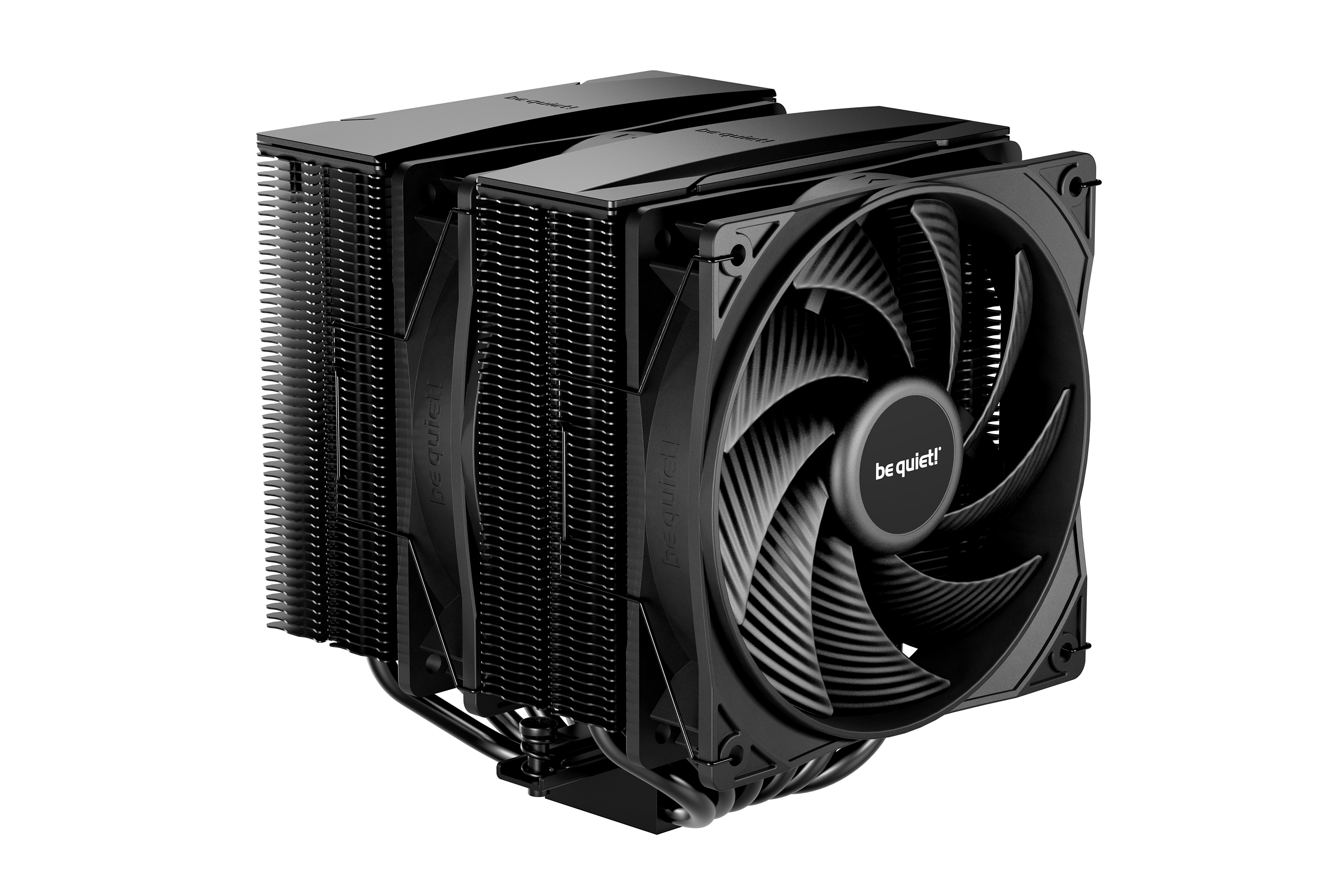 Schwarzer CPU-Kühler mit zwei Lamellenblöcken und einem Lüfter mit be quiet! Logo auf weißem Hintergrund.